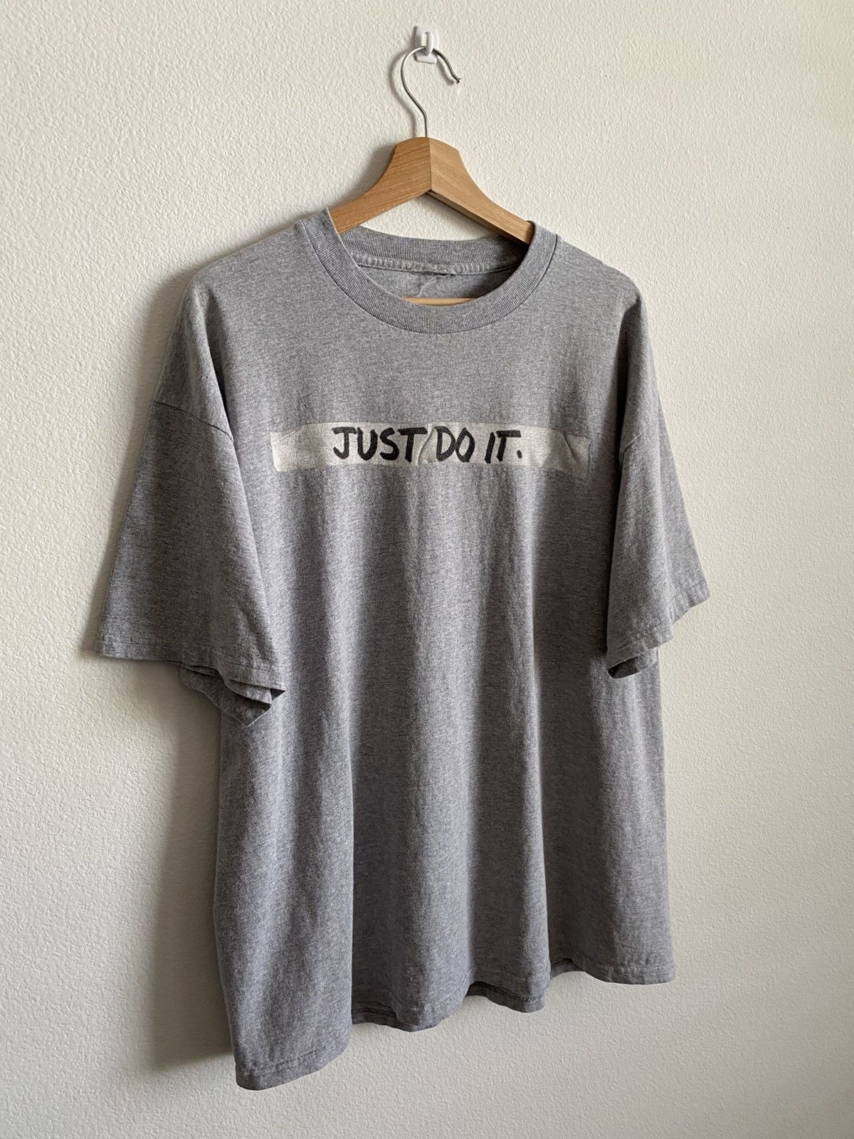 Vintage Nike Just Do It Spell Out Center Logo Tee Size US XL / EU 56 / 4 - 2 Thumbnail