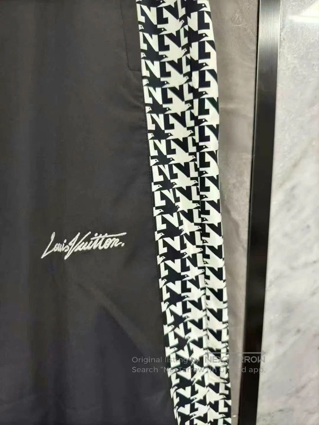 Louis Vuitton louis vuitton doves tech jogger pants. Size US 44 / EU 60 - 2 Thumbnail