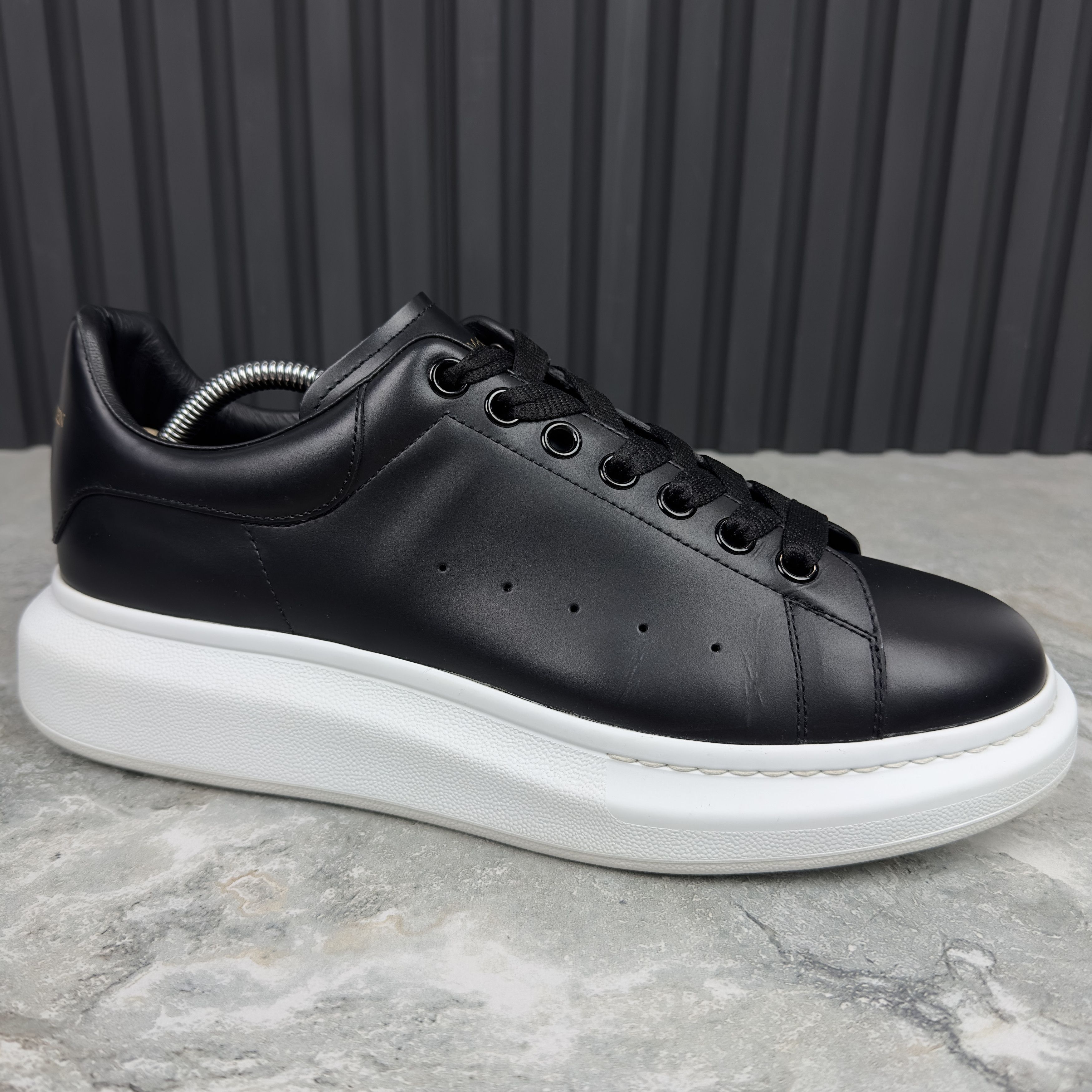 Alexander McQueen Alexander McQUEEN Sneakers Leather Size US 11 / EU 44 - 8 Thumbnail