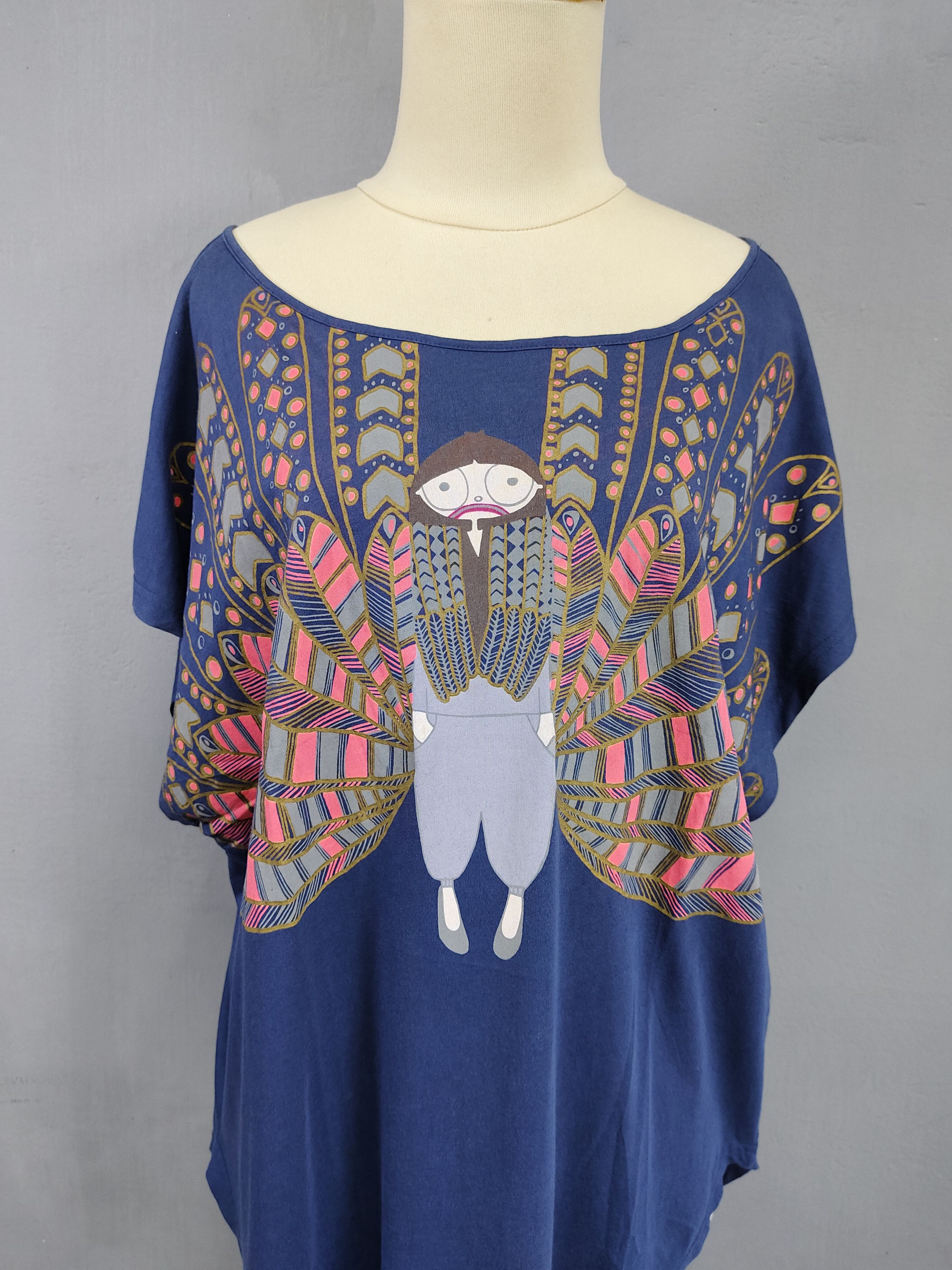 Marc by Marc Jacobs Marc Jacobs- Tribal Folk Surreal Character Wing Graphic Top Size M / US 6-8 / IT 42-44 - 2 Thumbnail