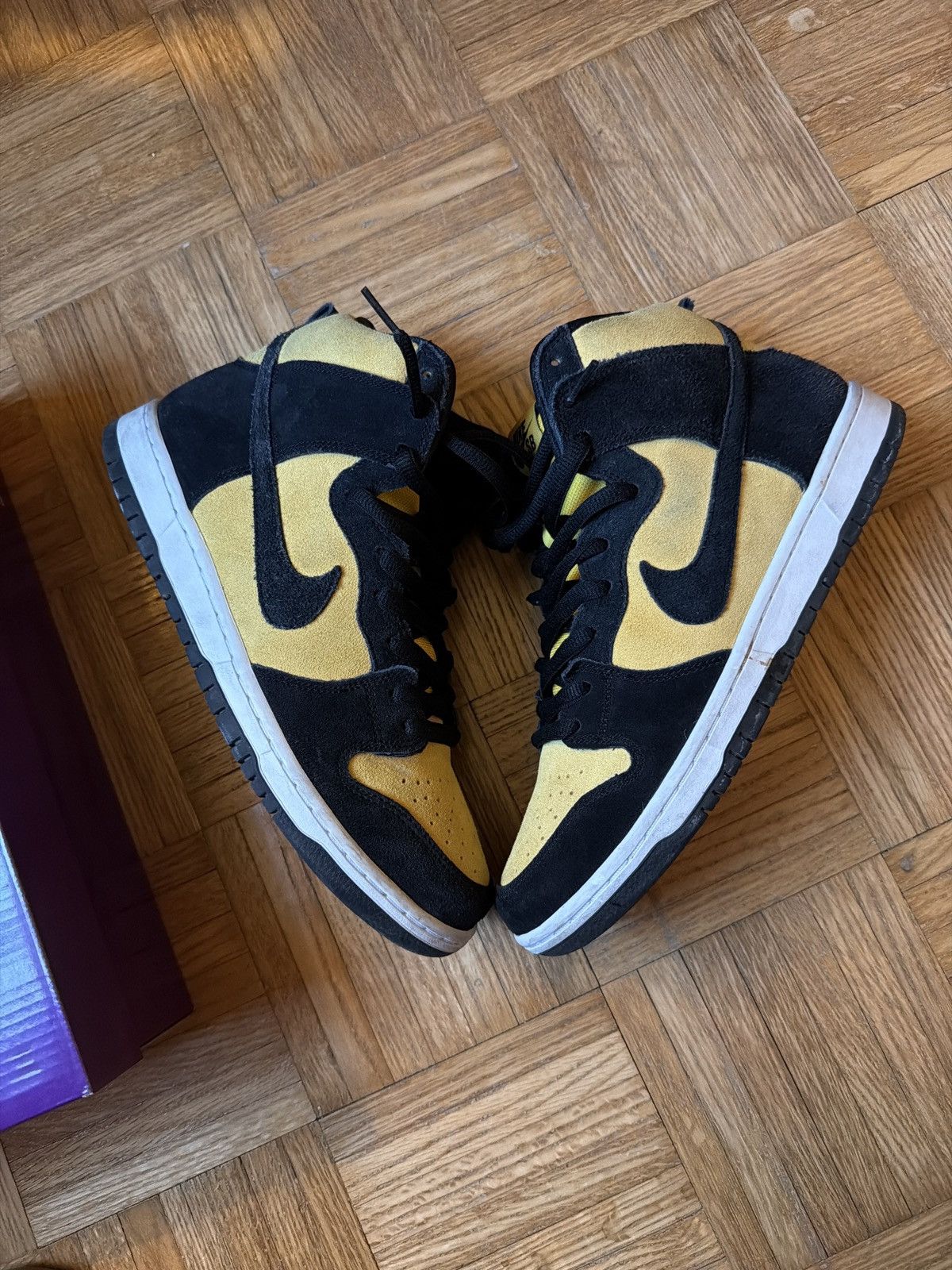 Nike SB Nike SB Dunk High Pro Reverse Goldenrod Size US 10.5 / EU 43-44 - 2 Thumbnail