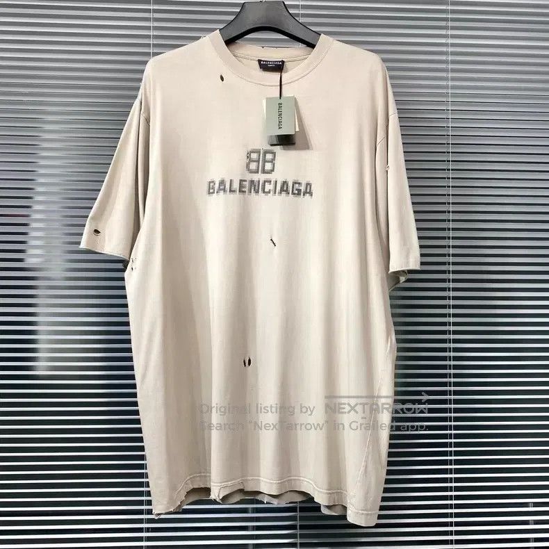 Balenciaga Balenciaga Short-sleeve T-shirt with double B mosaic lette Size US S / EU 44-46 / 1 - 1 Thumbnail