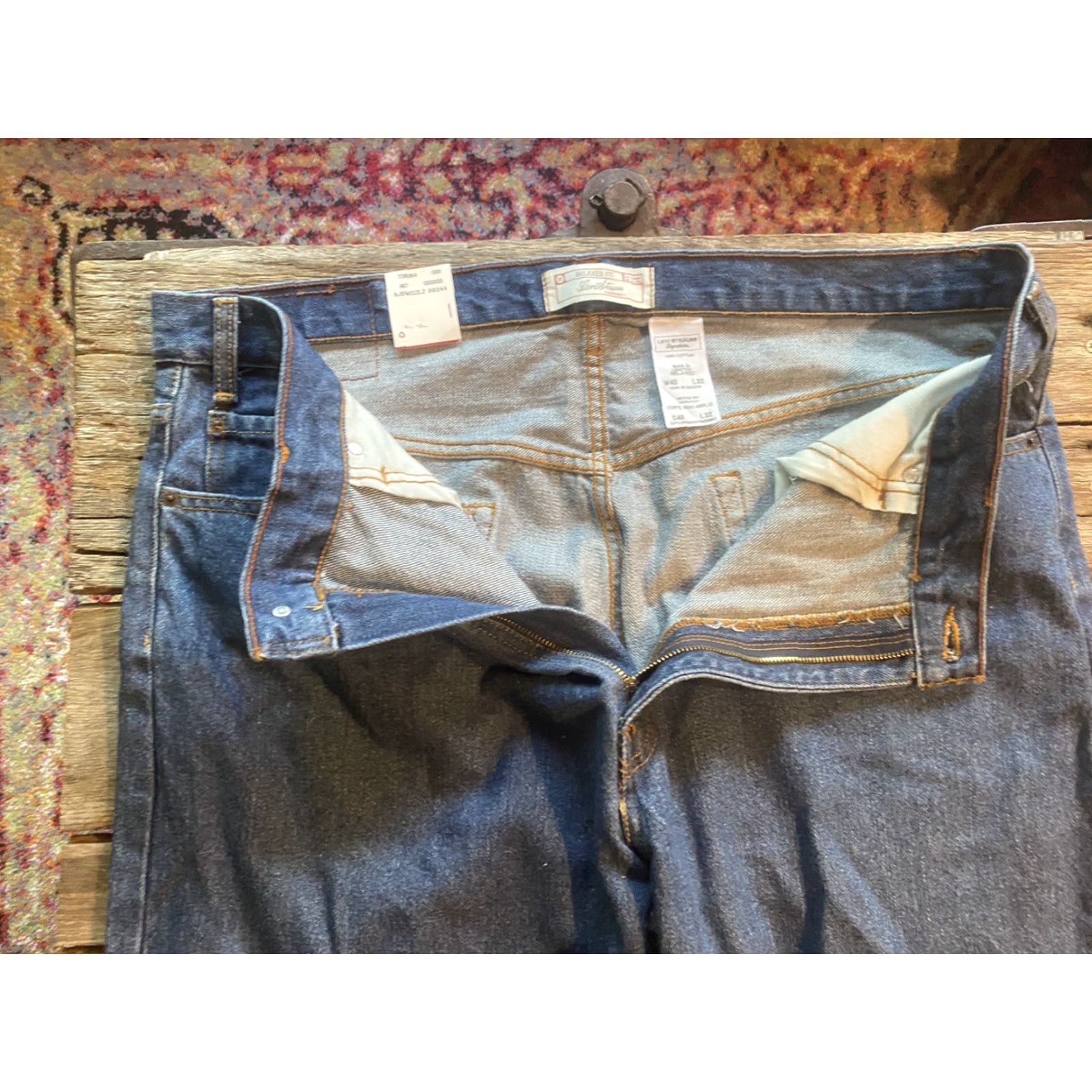 Levi's VINTAGE Levi's Jeans Signature Relaxed 34W x 32L Blue 100% Cotton Mens NWT NOS Size US 40 / EU 56 - 5 Thumbnail