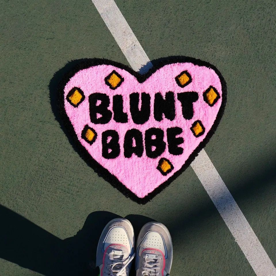 Designer × Vintage Blunt Babe Tufting Rug Size ONE SIZE - 3 Thumbnail