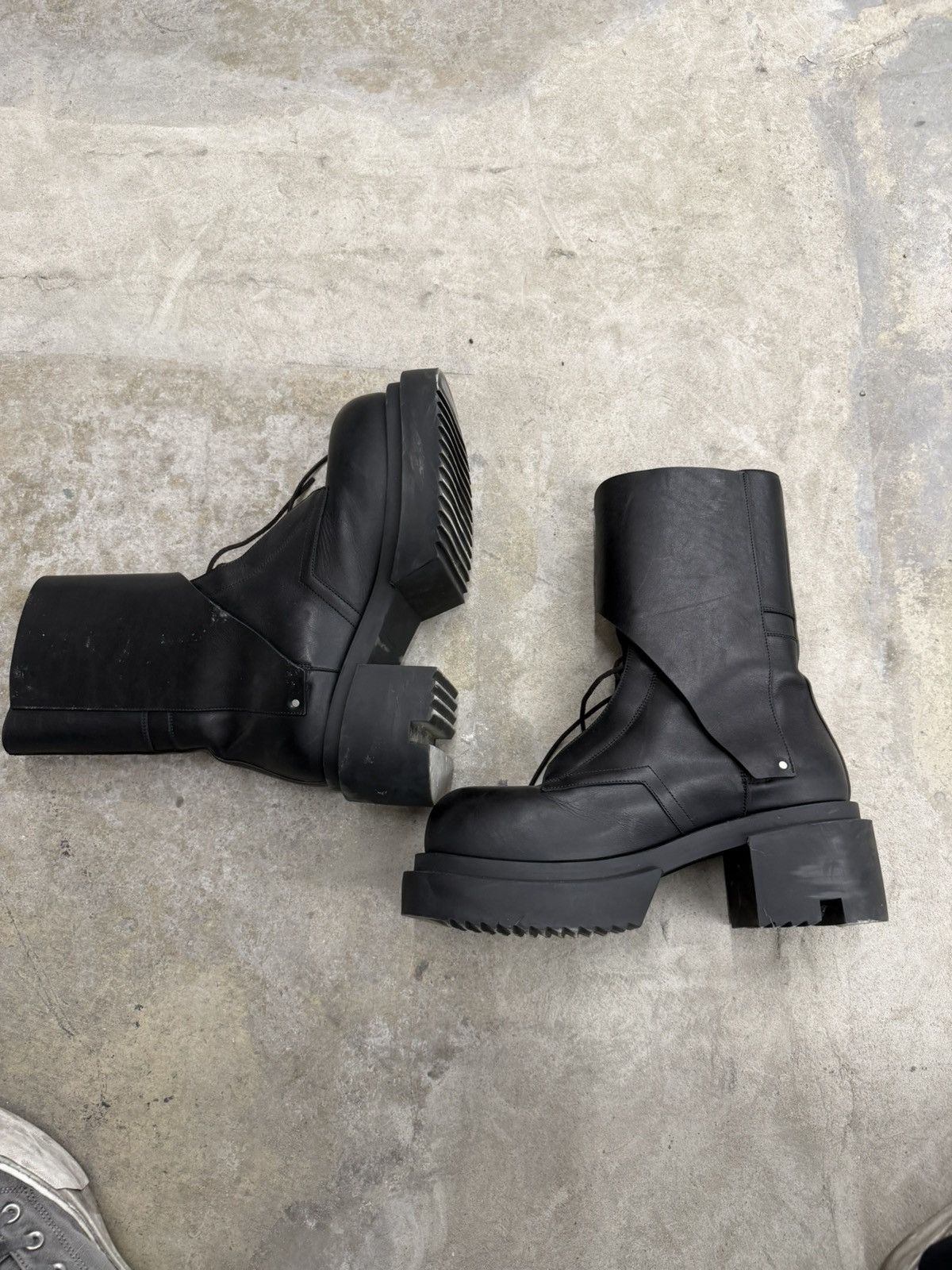 Rick Owens Rick Owens field bogun boots size 44 | Grailed