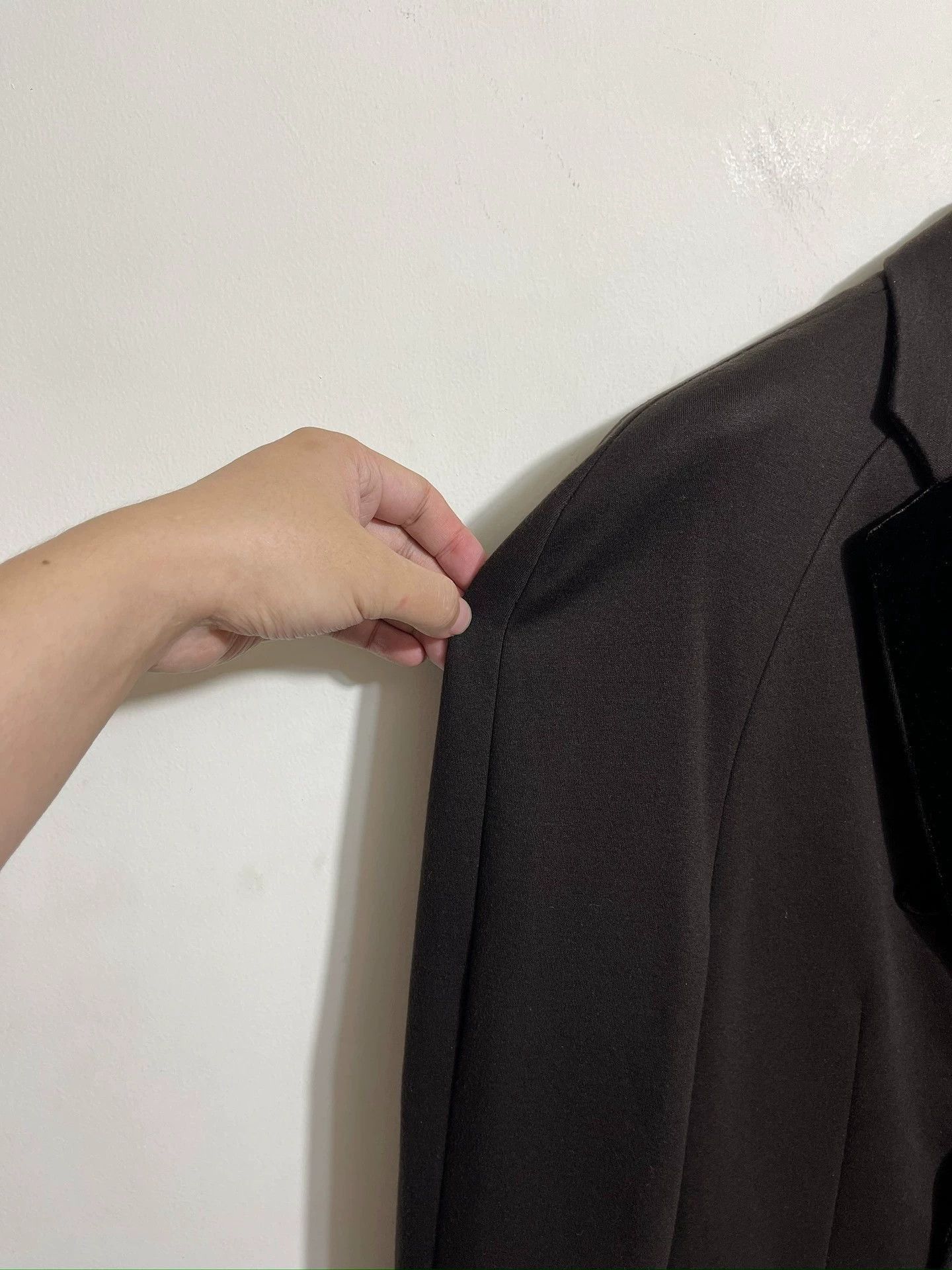 Giorgio Armani Double-Breasted Blazer with Velvet Lapel Size US XXS / EU 40 - 4 Thumbnail
