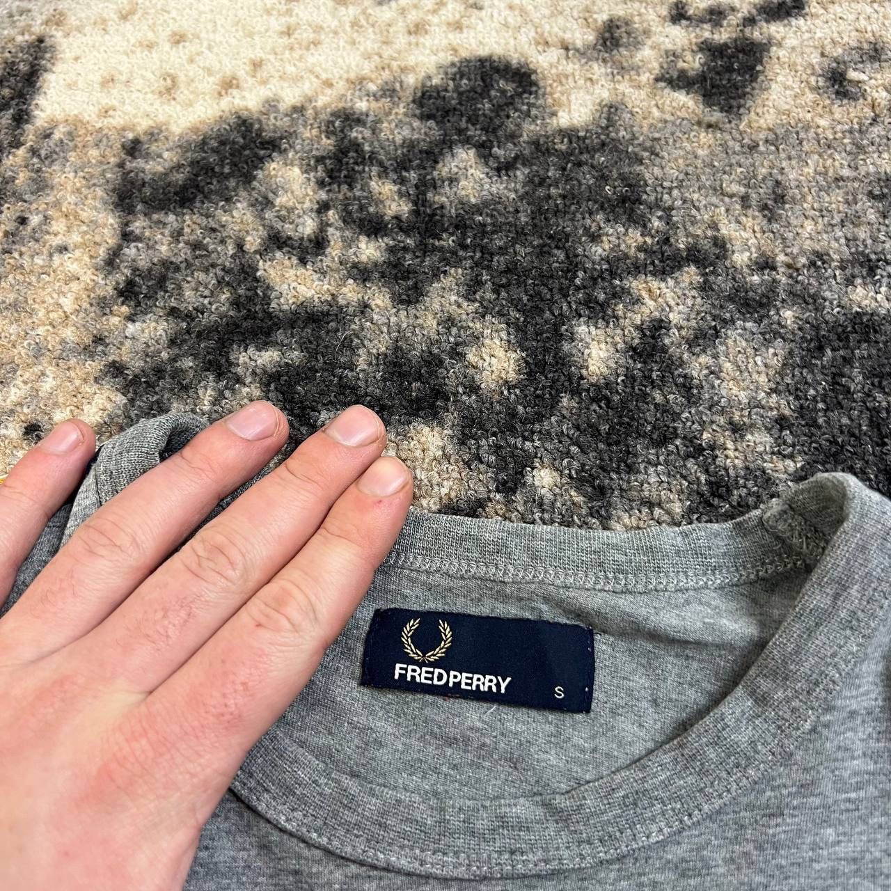 Fred Perry Fred Perry Mini Logo Luxury T-Shirt Streetwear Style 1TS39 Size US S / EU 44-46 / 1 - 4 Thumbnail