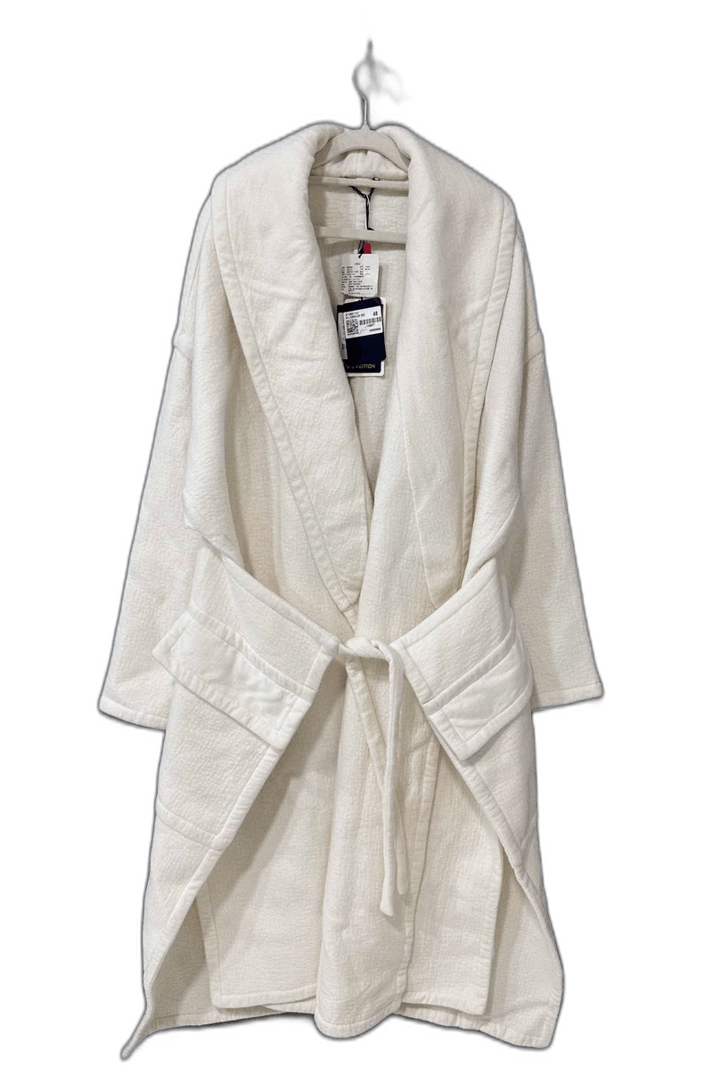 Louis Vuitton Louis Vuitton White Bathrobe Coat Size XL / US 12-14 / IT 48-50 - 1 Thumbnail