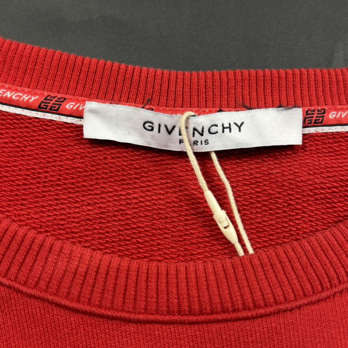 Givenchy Givenchy Red Spell out Crewneck Size US XS / EU 42 / 0 - 4 Thumbnail