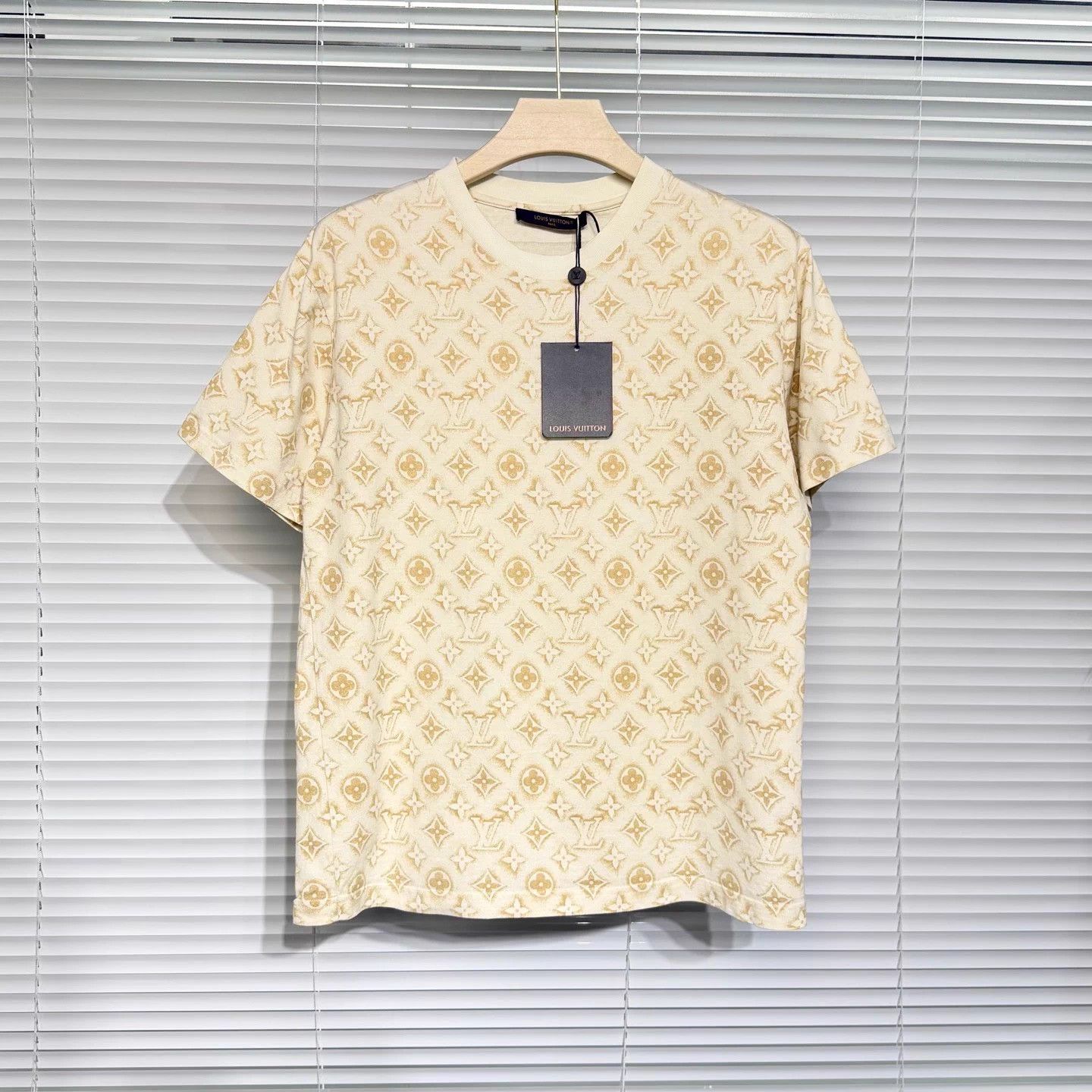 Louis Vuitton LV short sleeve Tee S 24 Pre-Spring Monogram Beige Size US S / EU 44-46 / 1 - 1 Thumbnail