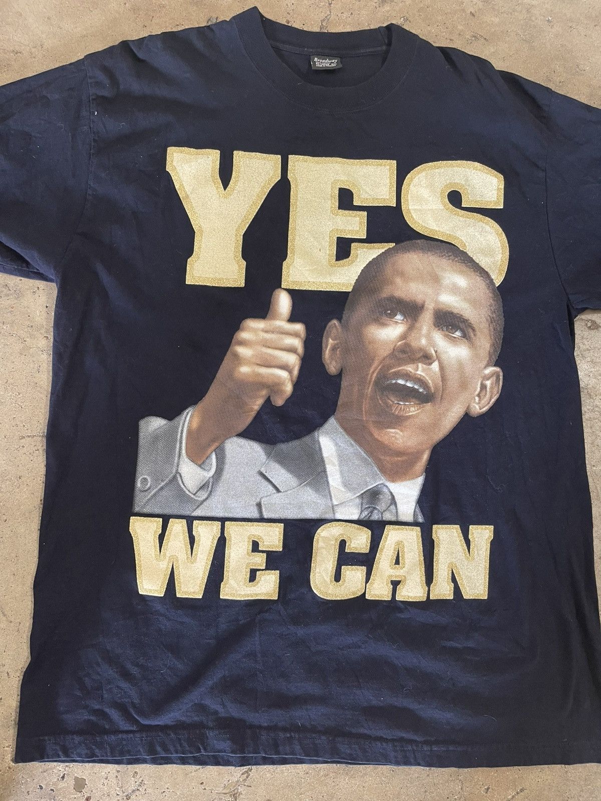 President's × Rap Tees × Vintage BARACK OBAMA YES WE CAN RAP TEE Size US XXL / EU 58 / 5 - 2 Thumbnail