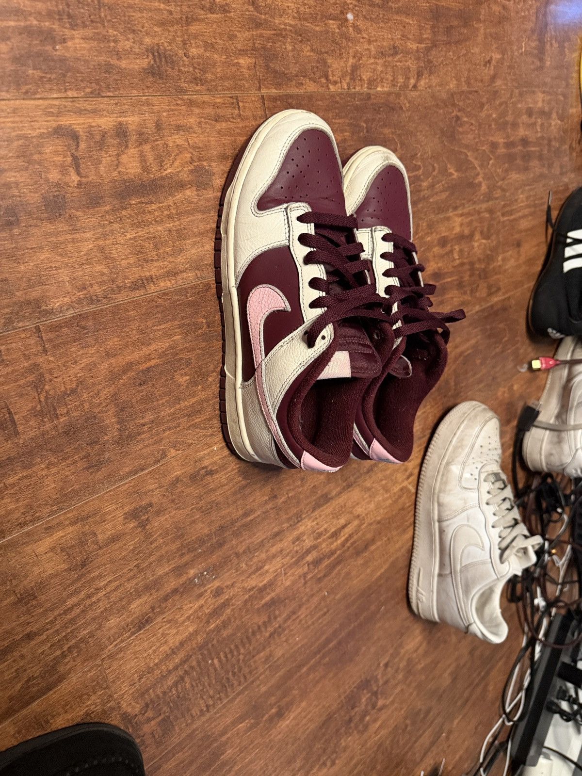 Nike Nike Dunk Low Premium Valentines Day Size US 8 / EU 41 - 1 Thumbnail