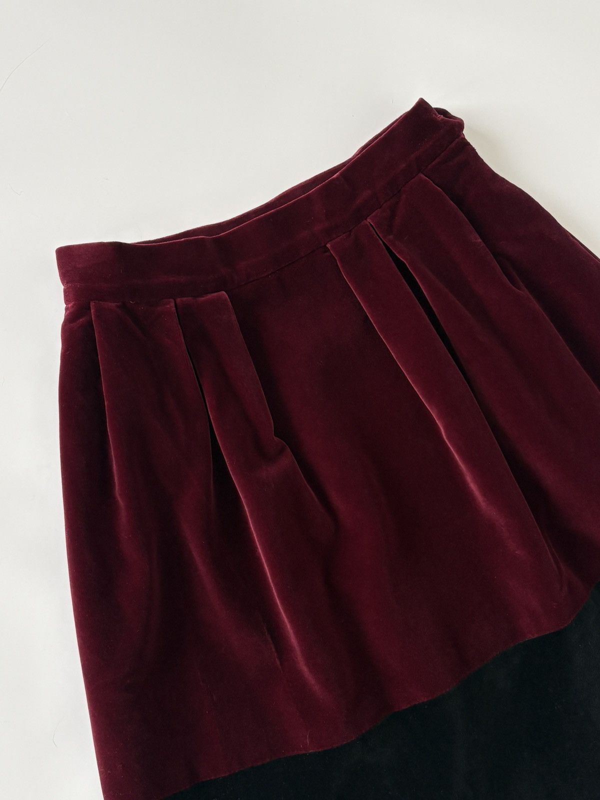 Yves Saint Laurent YSL Rive Gauche F/W 1994 Two-Toned Velvet Skirt Burgundy S Size 27" / US 4 / IT 40 - 10 Thumbnail