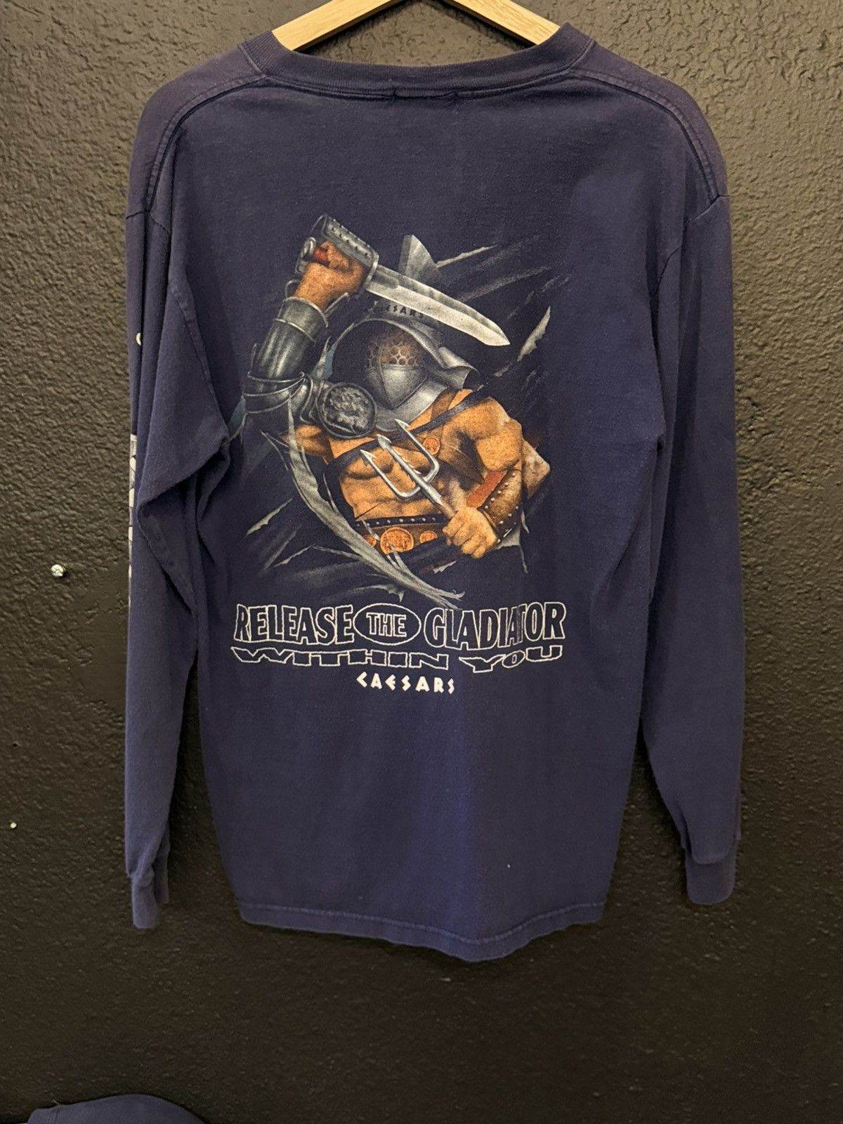 Vintage Vintage release the gladiator longsleeve Size US M / EU 48-50 / 2 - 2 Thumbnail