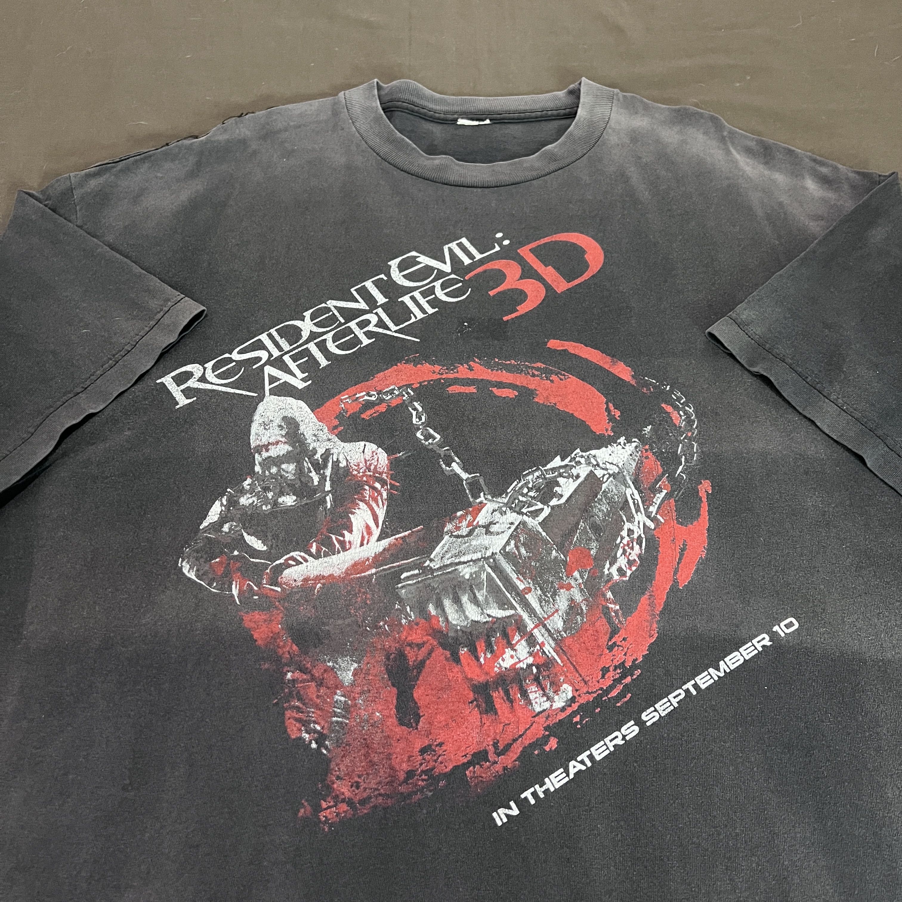 Expert Horror Vintage Y2K Resident Evil Afterlife 3D Tee Faded Thrashed Size US XL / EU 56 / 4 - 7 Thumbnail