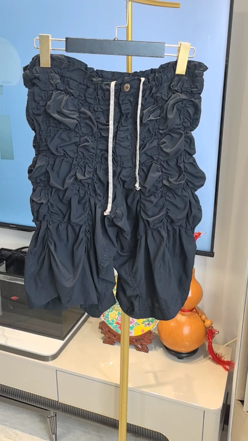 Comme des Garcons Comme Des Garcons size S Black pleated shorts Size 24" / US 00 / IT 34 - 1 Thumbnail