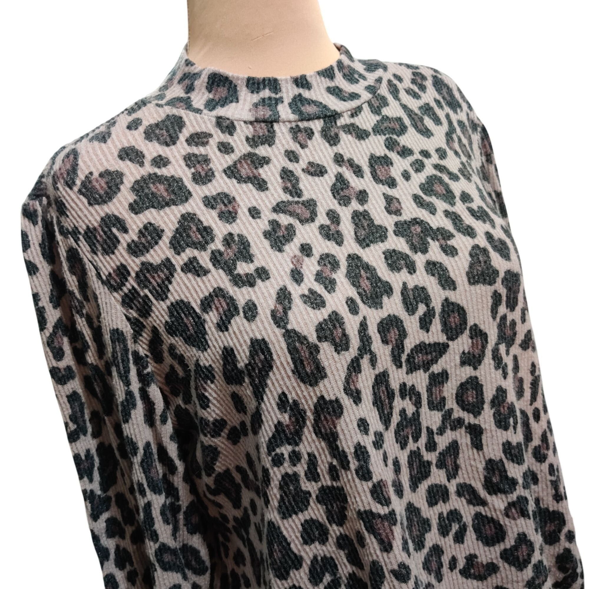 Other Maurices XL Leopard Print Ribbed Stretch Knit Mock Neck Long Size XL / US 12-14 / IT 48-50 - 3 Thumbnail