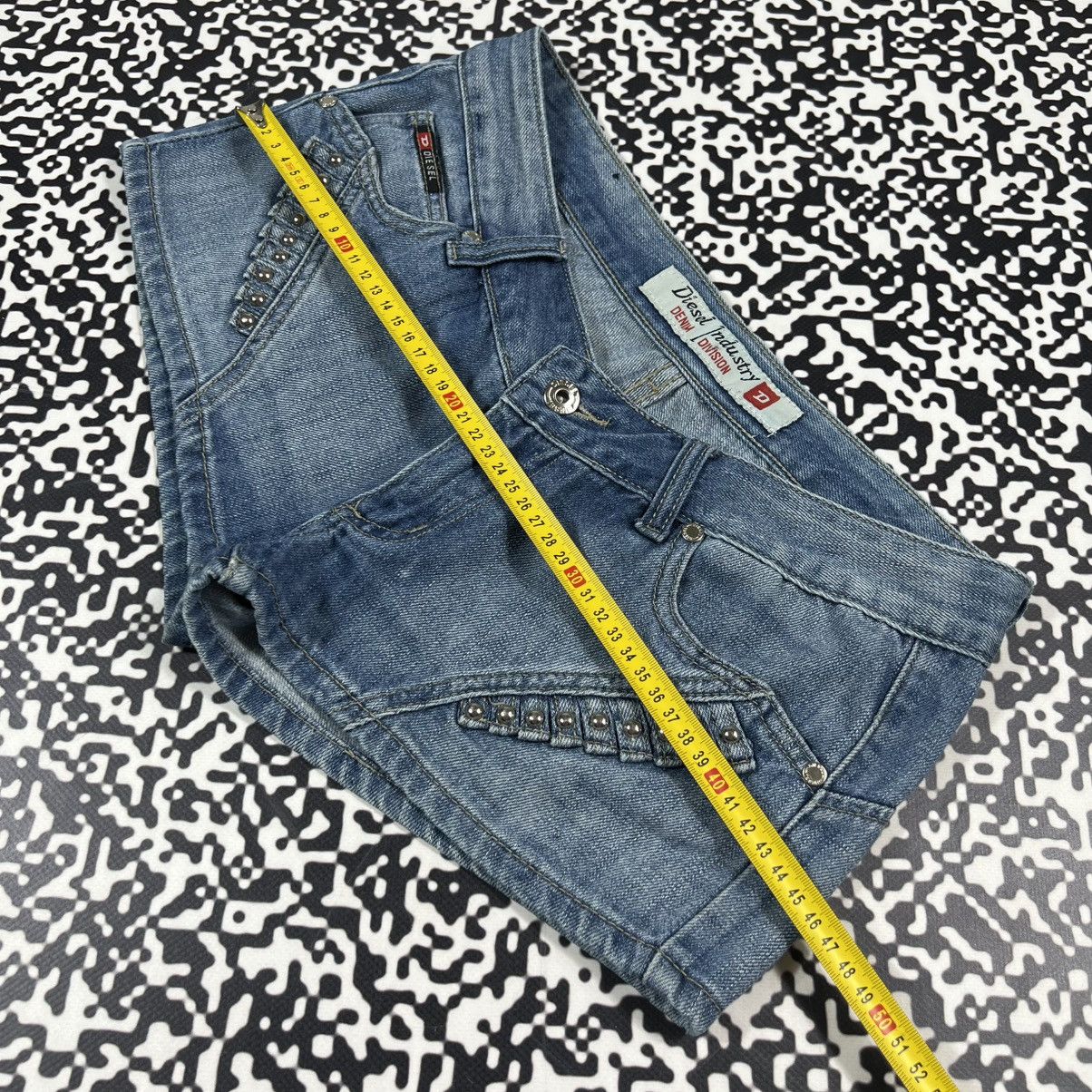 Diesel Vintage Y2K Diesel Japanese Style Retro Sexy Denim Shorts Size 30" / US 8 / IT 44 - 23 Thumbnail