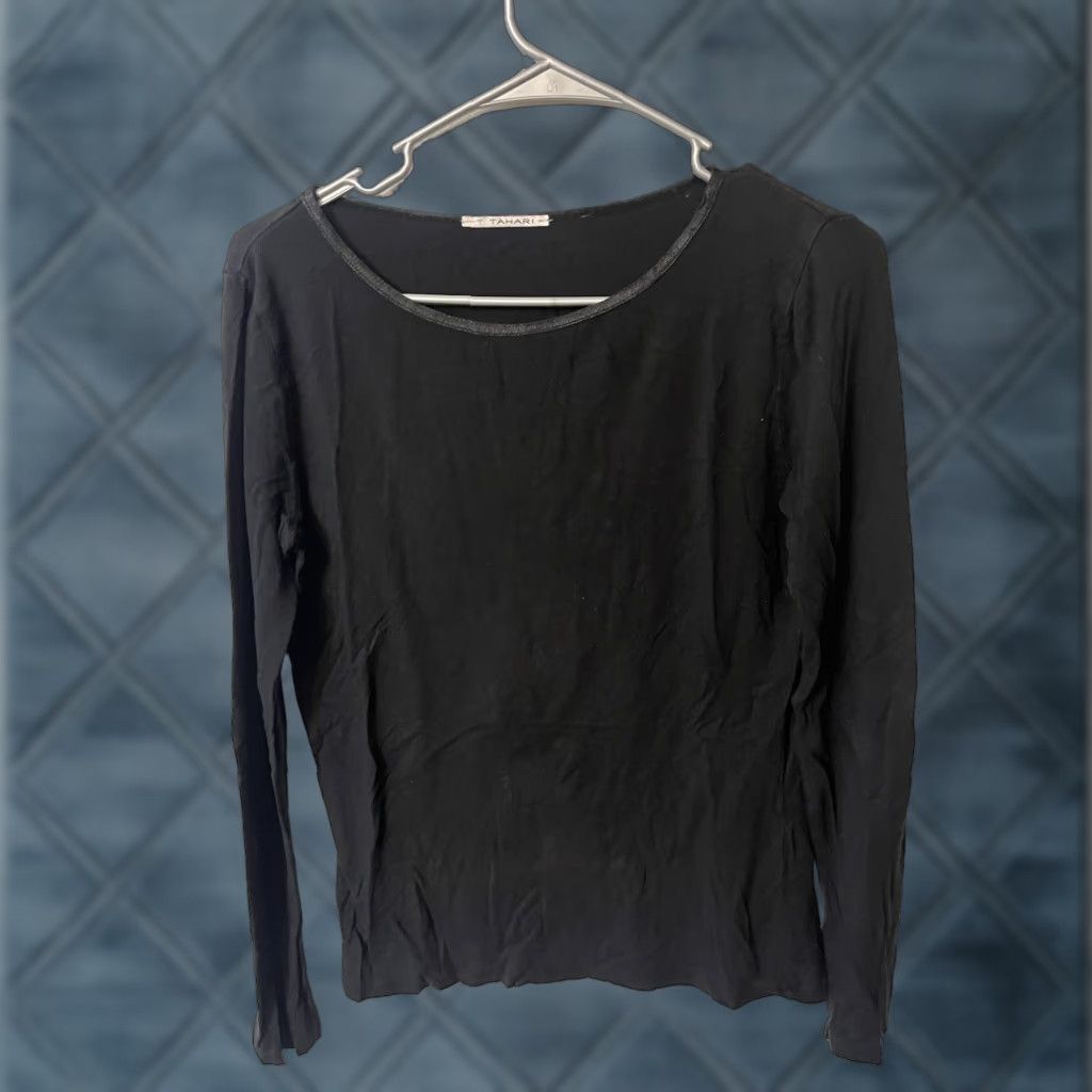 Vintage Tahari Shirt Women Small Black Scoop Neck Long Sleeve Solid Top Size S / US 4 / IT 40 - 1 Thumbnail