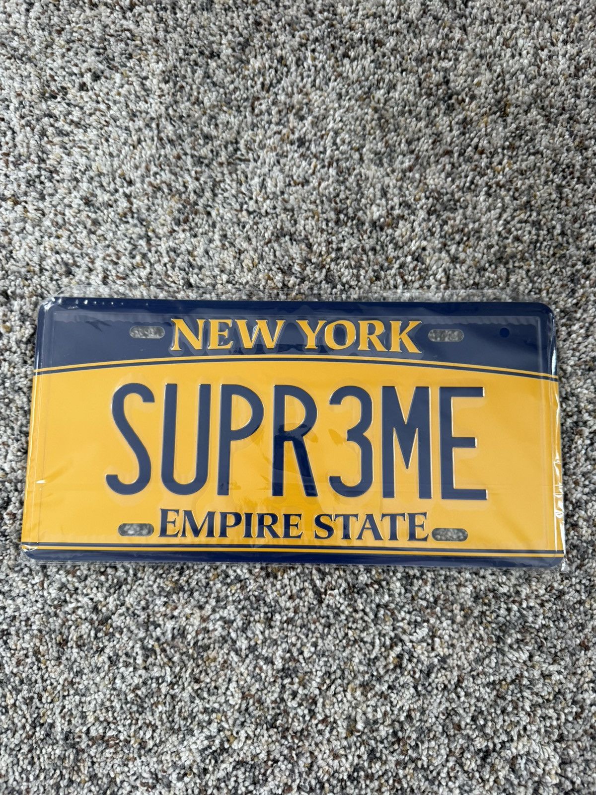 Supreme Supreme License Plate (New in Wrap) Size ONE SIZE - 4 Thumbnail