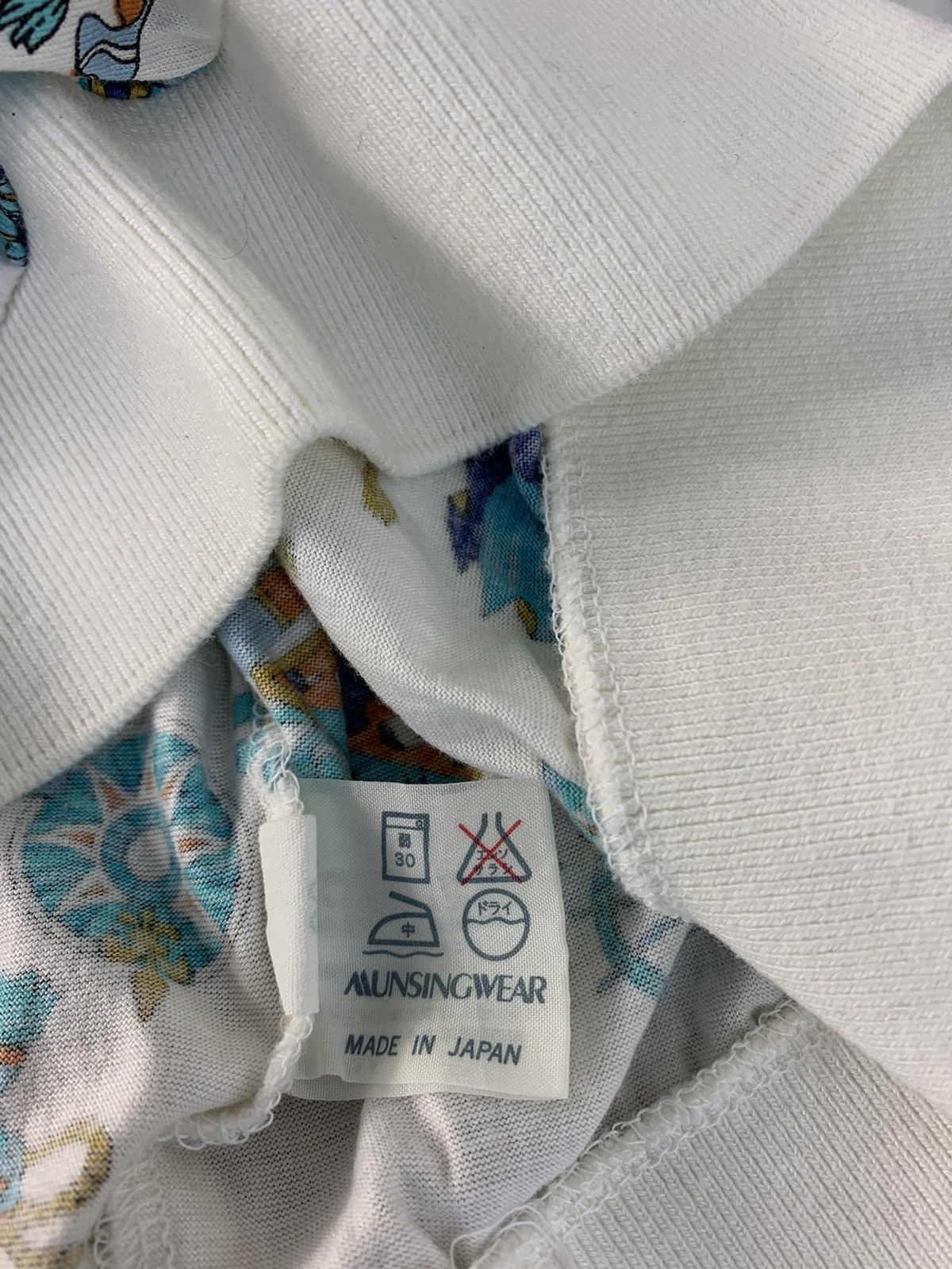 Japanese Brand Munsingwear Over Printed Logo Short Polo Tee T-shirt Size US S / EU 44-46 / 1 - 6 Thumbnail