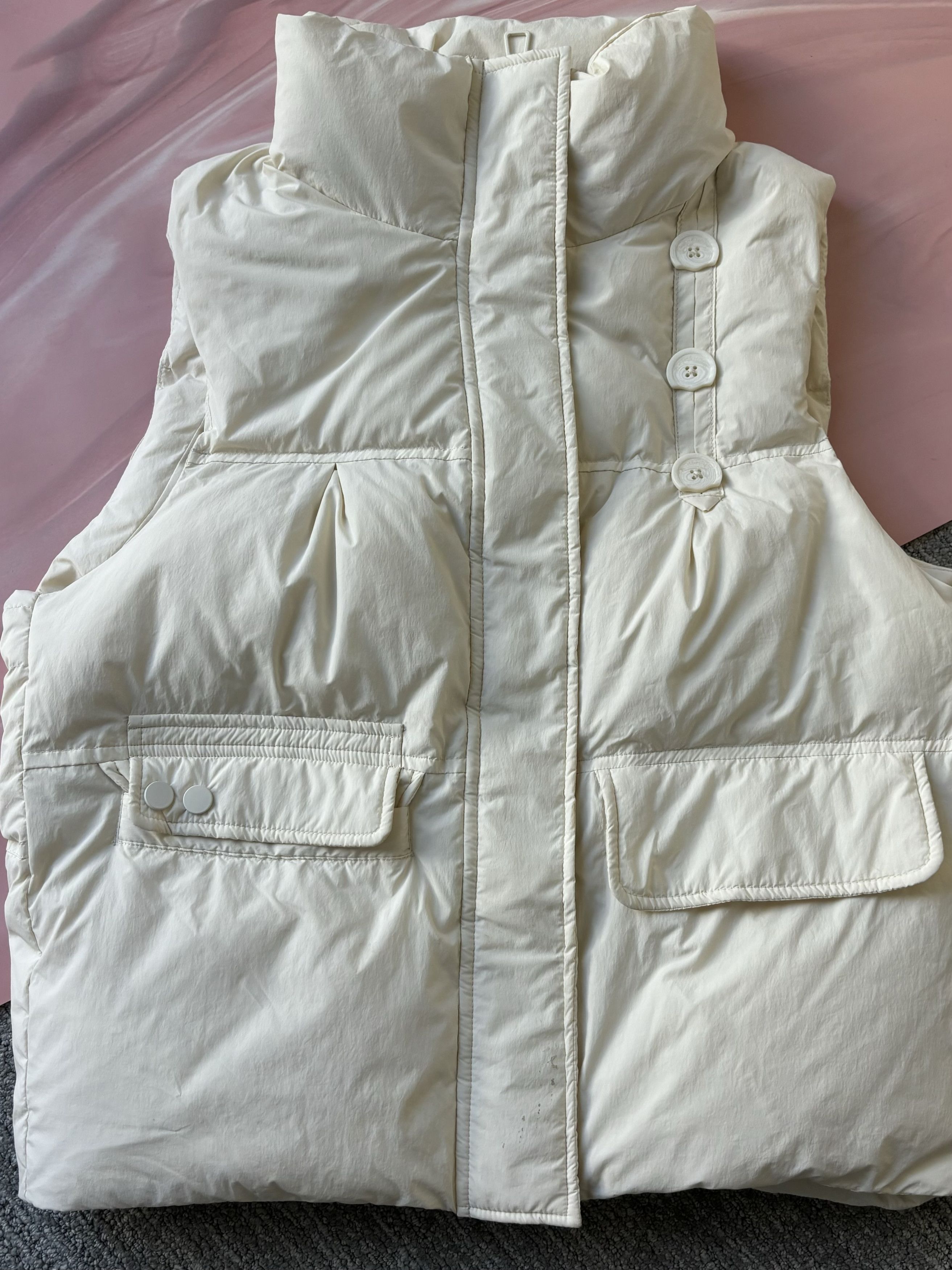 Designer Designer Brand Unisex White Puffer Vest Size US S / EU 44-46 / 1 - 1 Thumbnail
