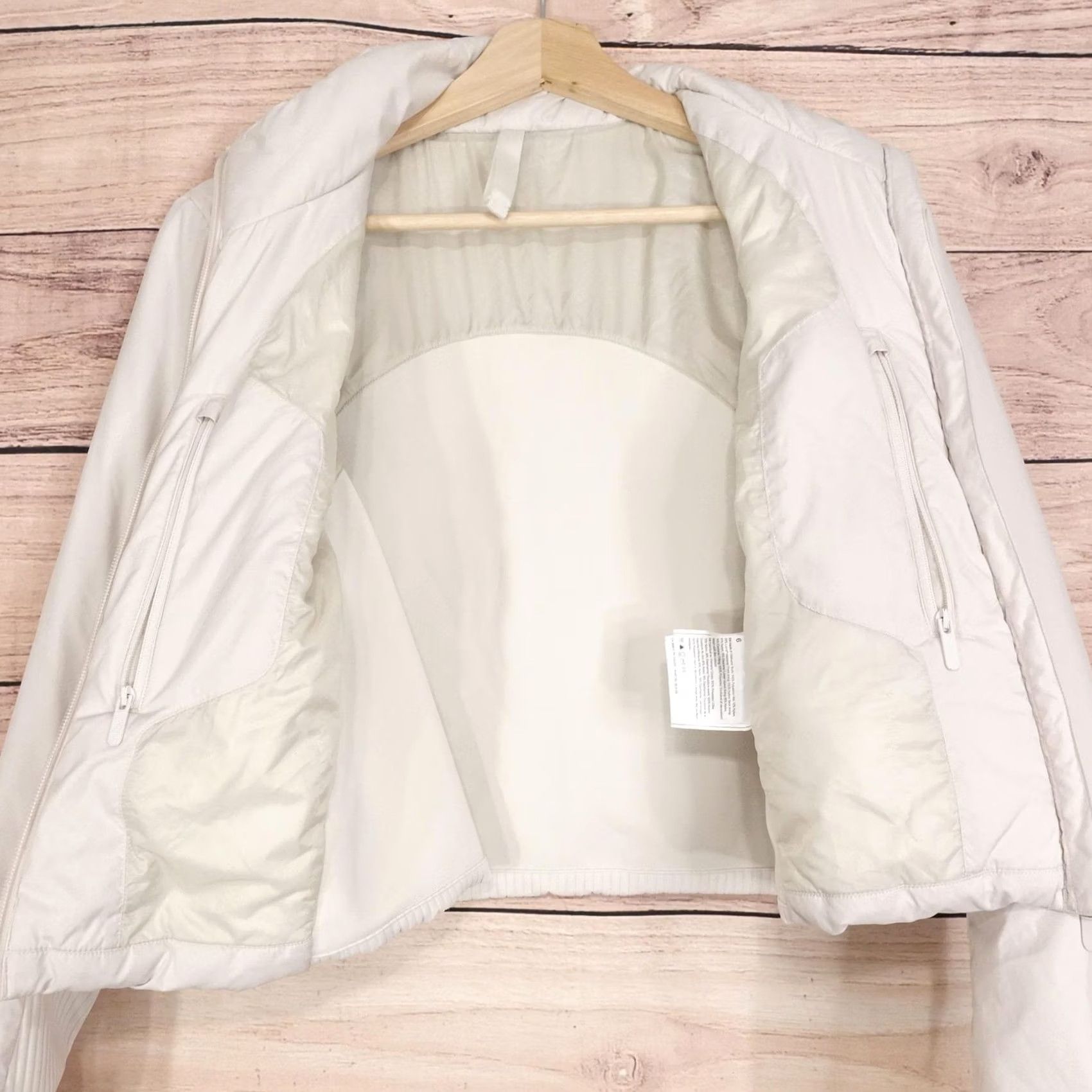 Lululemon Lululemon Jacket Womens 6 White Primaloft Cropped Full Zip Insulated Softshell Size M / US 6-8 / IT 42-44 - 7 Thumbnail