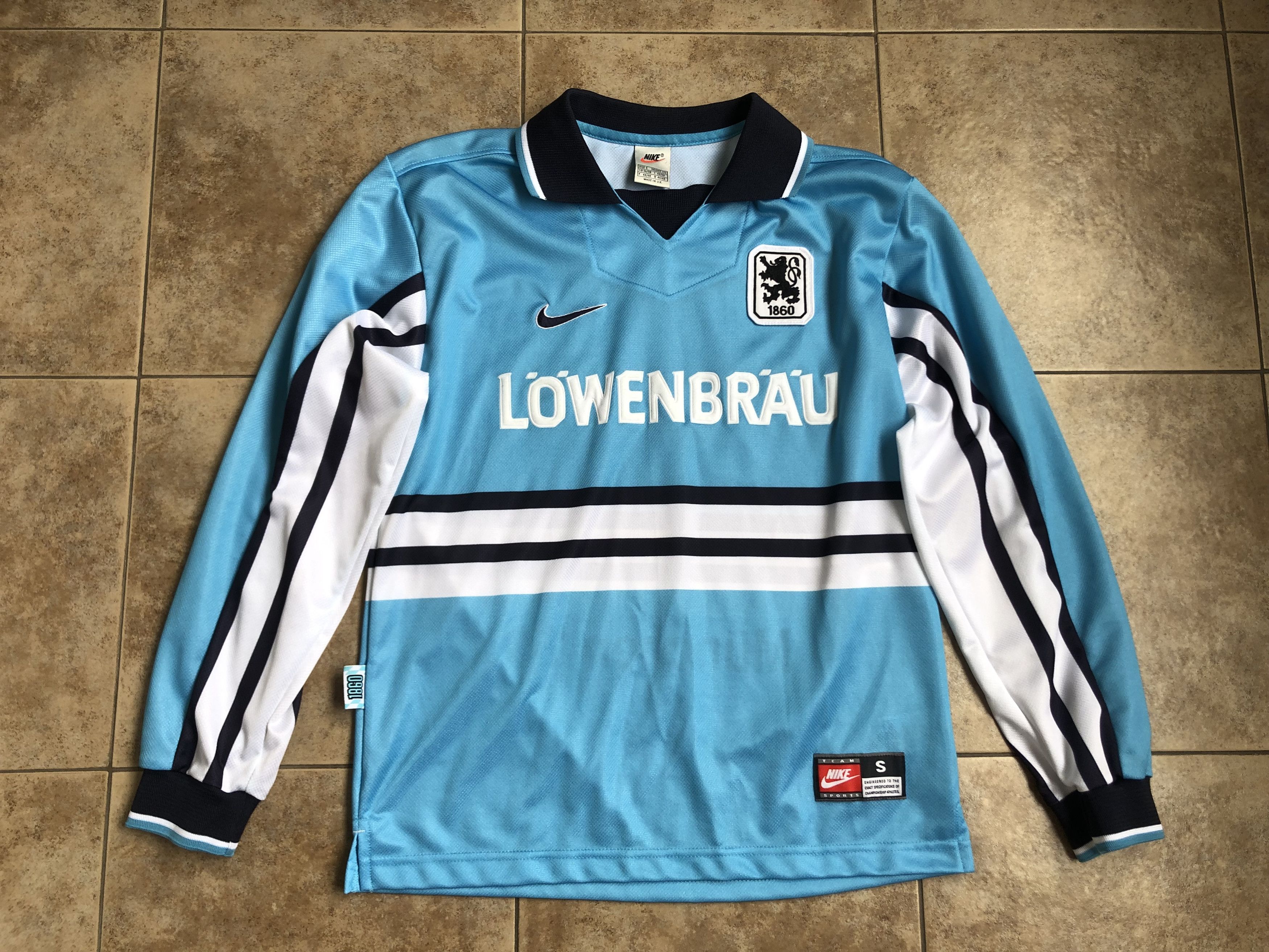 Nike 1860 Munich Home football shirt 1997-1998 Size S Size US S / EU 44-46 / 1 - 1 Thumbnail