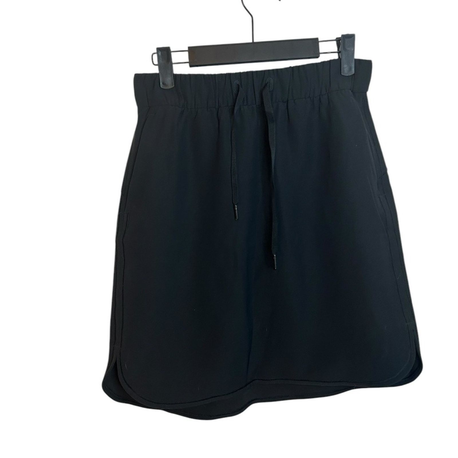 Lululemon Lululemon Woven Black On The Fly Skirt Size 28" / US 6 / IT 42 - 1 Thumbnail
