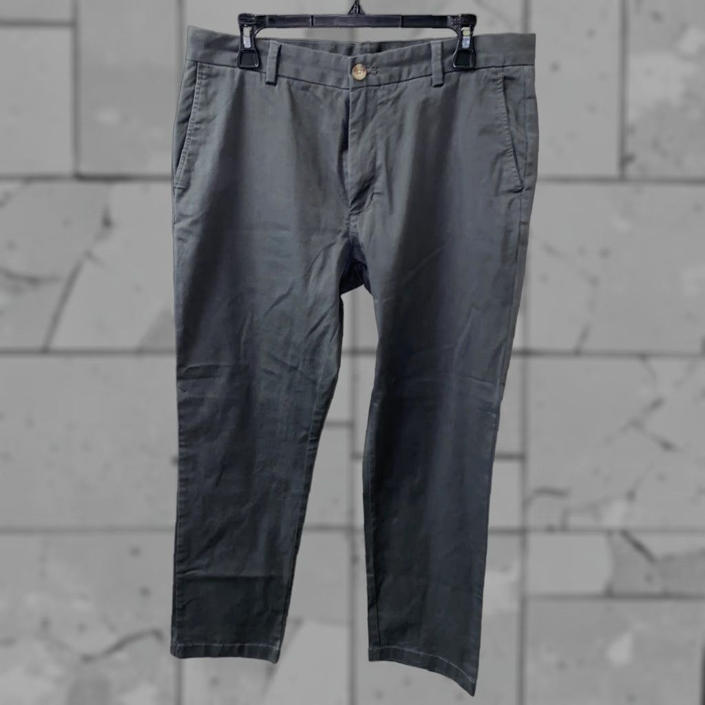 Vineyard Vines Vineyard Vines By Shep And Ian Mens Gray Zip Fly Casual Pants Size 34 X 32 36x31 Regular Cotton Pants Mens Gray Casual 90s not? Size US 36 / EU 52 - 1 Thumbnail