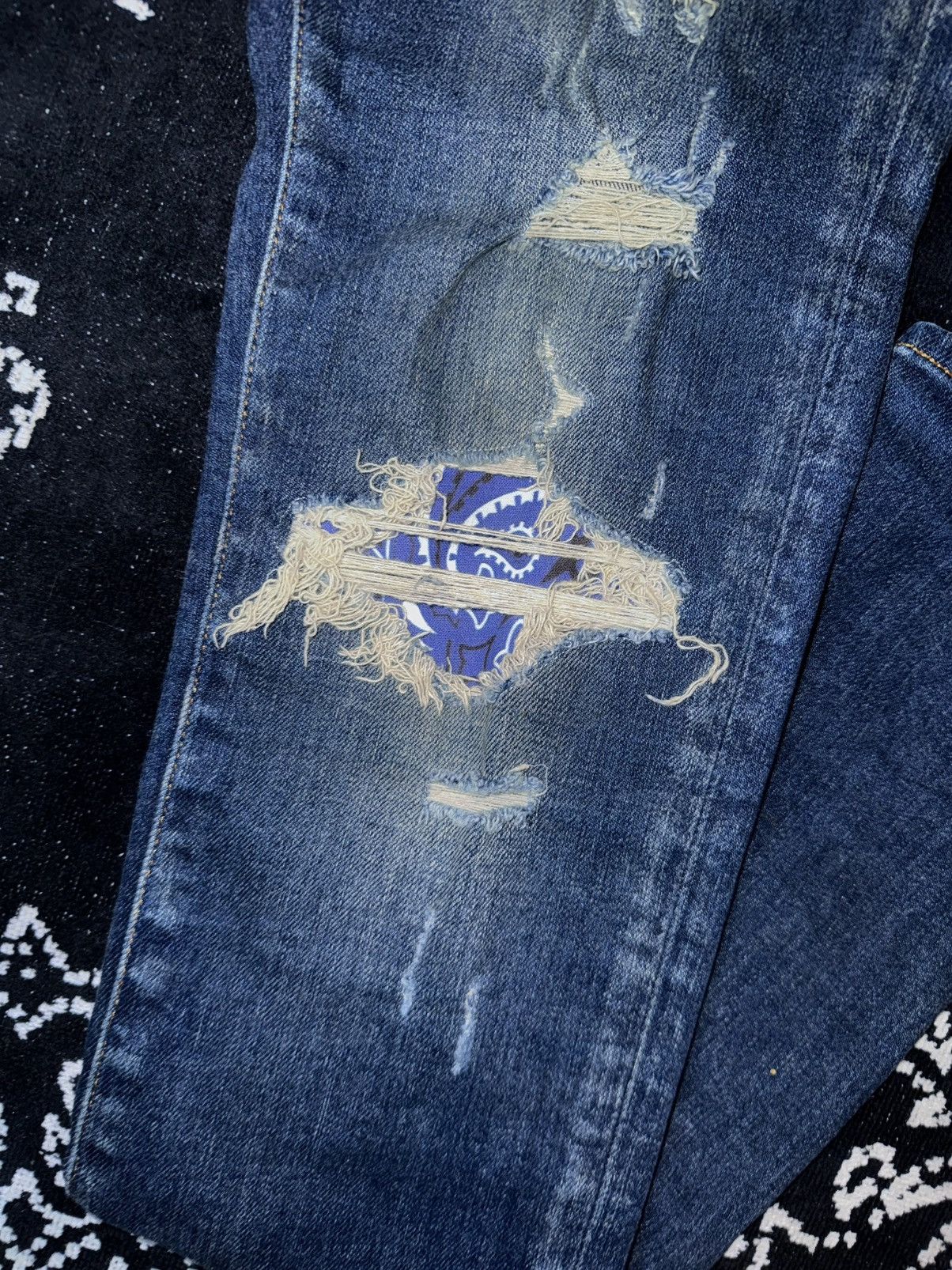 Amiri AMIRI BANDANA PURPLE ENGLISH LOGO JEANS Size US 30 / EU 46 - 5 Thumbnail