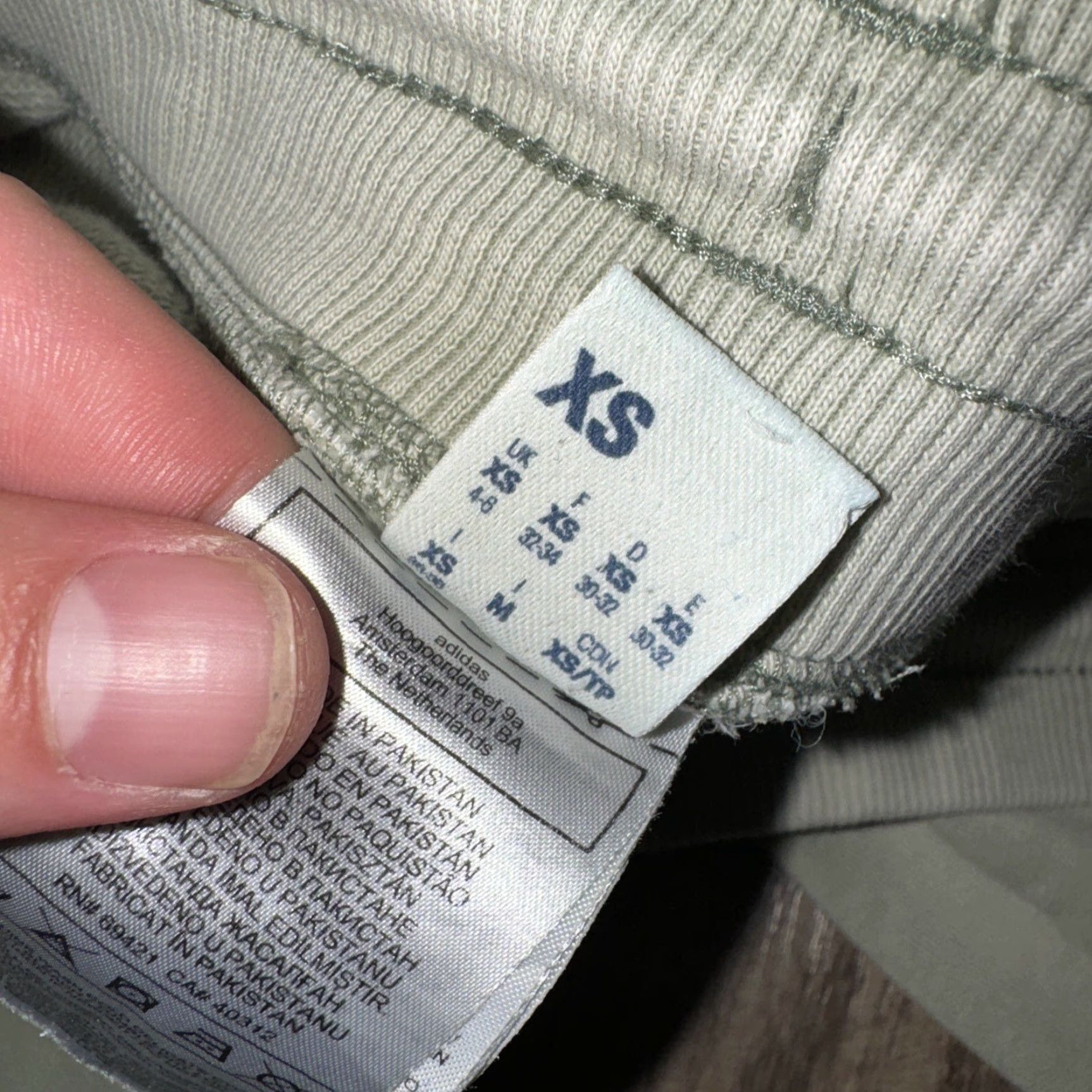 Reebok VINTAGE? Wait, item not vintage. So: Reebok Sweatpants Women XS Green Activewear Comfort Pants 26X25 Made In Pakistan Size 26" / US 2 / IT 38 - 4 Thumbnail