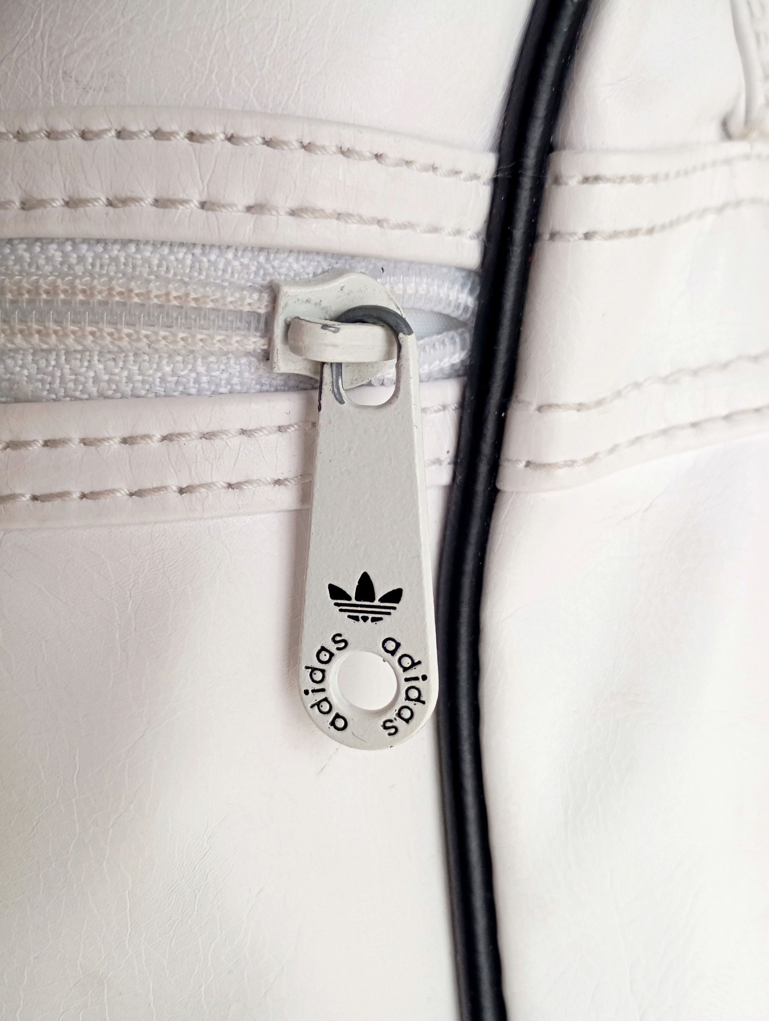 Adidas × Vintage Adidas 90s Y2K Gym Crossbody Sling Oasis Style Size ONE SIZE - 3 Thumbnail