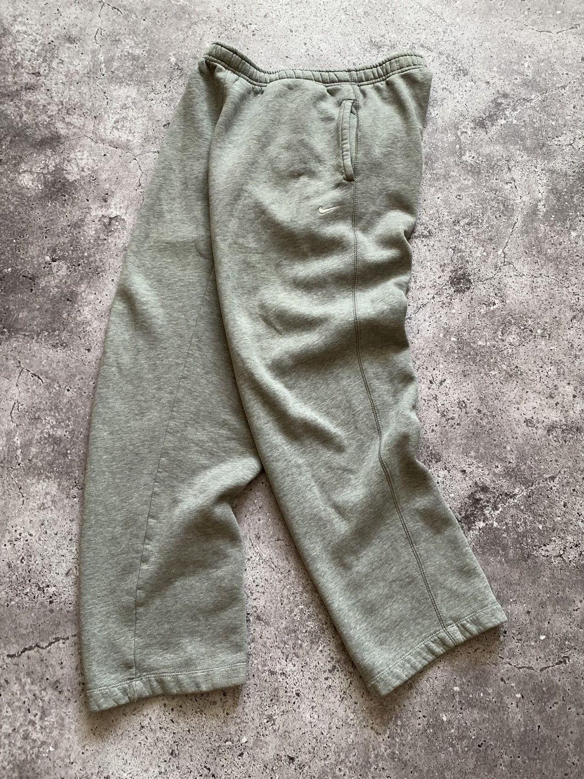 Nike 🔥VINTAGE NIKE BAGGY SWEATPANTS Size US 30 / EU 46 - 1 Thumbnail