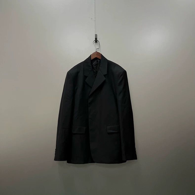 Prada Prada Triangle logo on the back black suit 2501-Nextarrow Size 50R - 1 Thumbnail