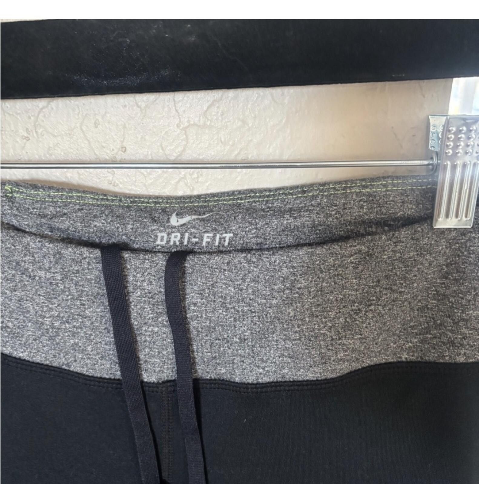 Nike (Nike) Running Black and Gray leggings Size 32" / US 10 / IT 46 - 3 Thumbnail