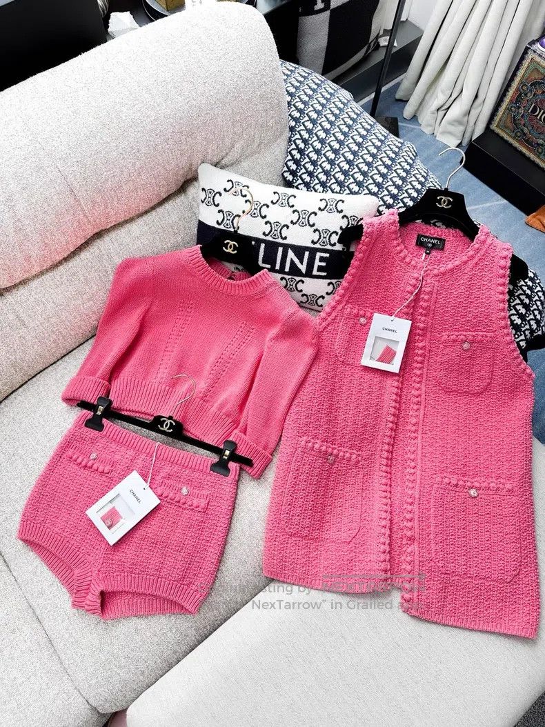 Chanel Chanel Four-pocket medium-long knitted vest Size XS / US 0-2 / IT 36-38 - 1 Thumbnail