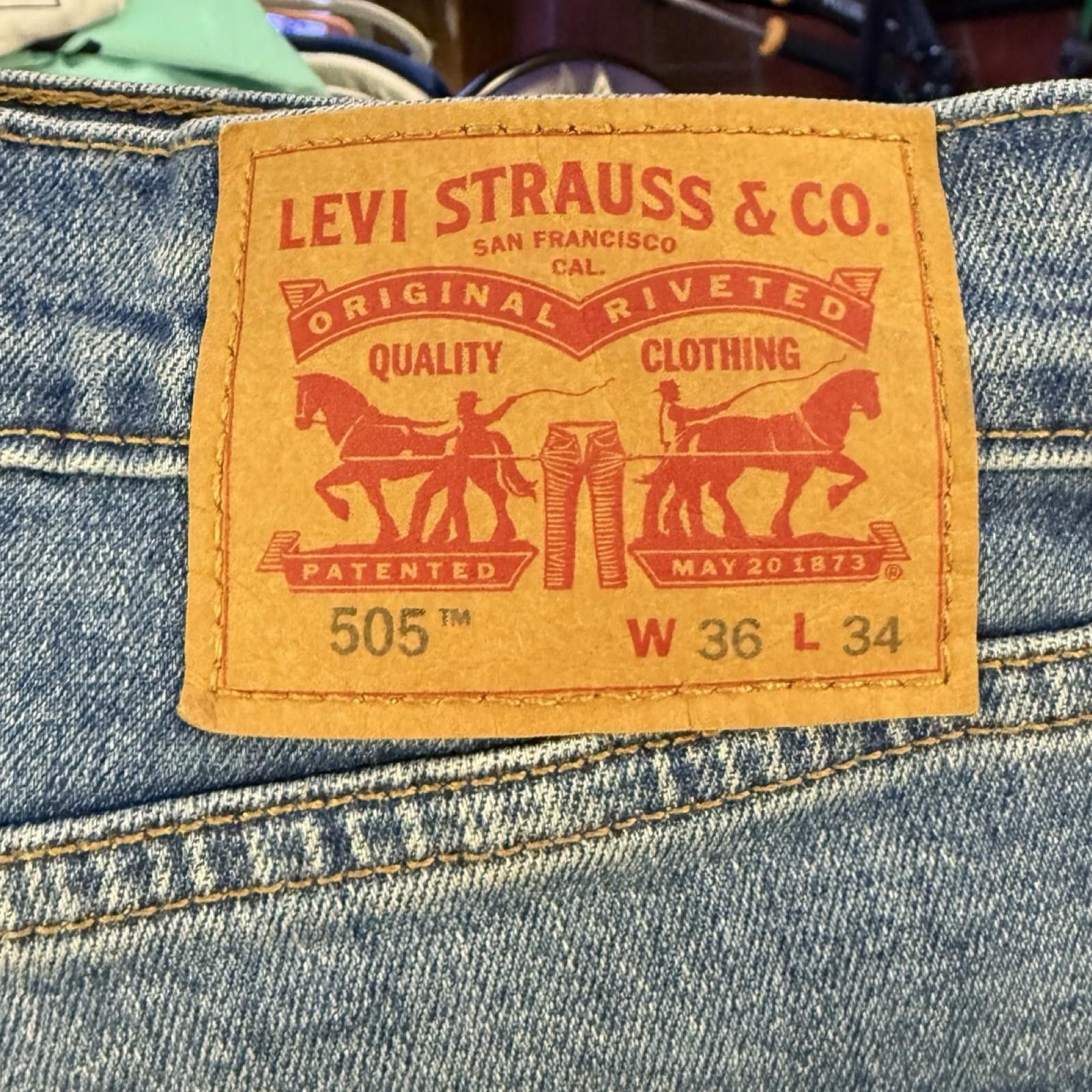 Levi's Levi's 505 -- 36 x 34 -- Size US 36 / EU 52 - 3 Thumbnail