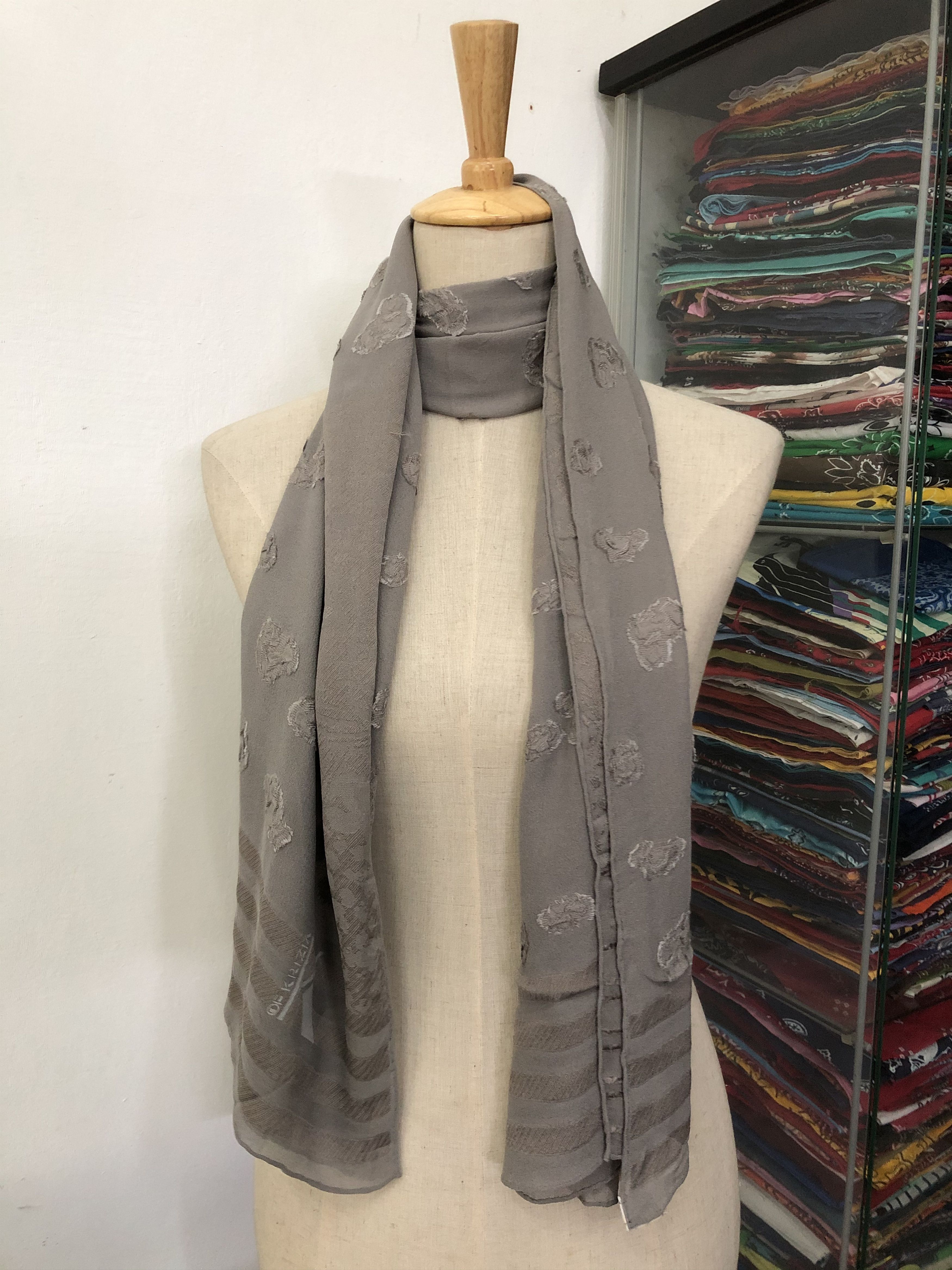 Krizia Uomo × Vintage Vintage Krizia Uomo Silk Scarf Size ONE SIZE - 1 Thumbnail