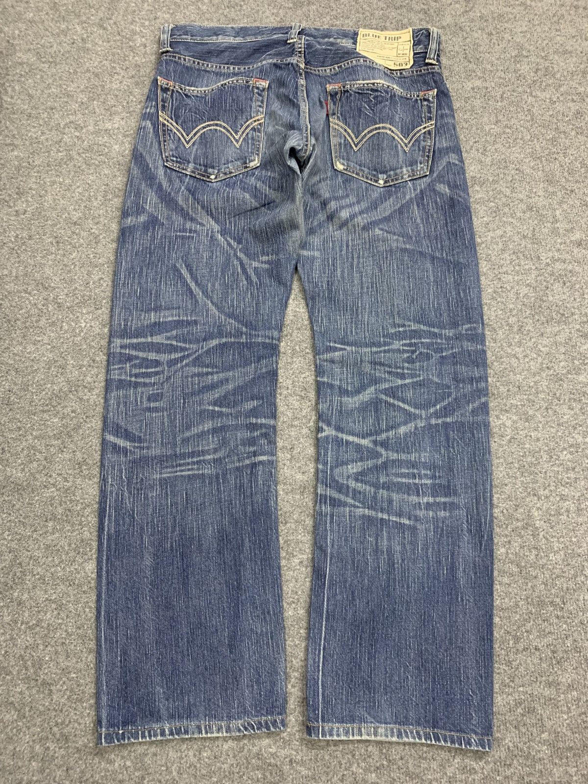 Edwin VINTAGE EDWIN BLUE TRIP FADED BLUE. Size US 34 / EU 50 - 2 Thumbnail