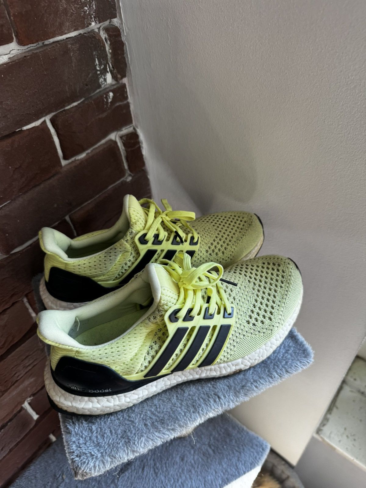 Adidas Rare 2015 Adidas Ultraboost 1.0 Frozen Yellow Sneakers Shoes Size US 7.5 / IT 37.5 - 3 Thumbnail