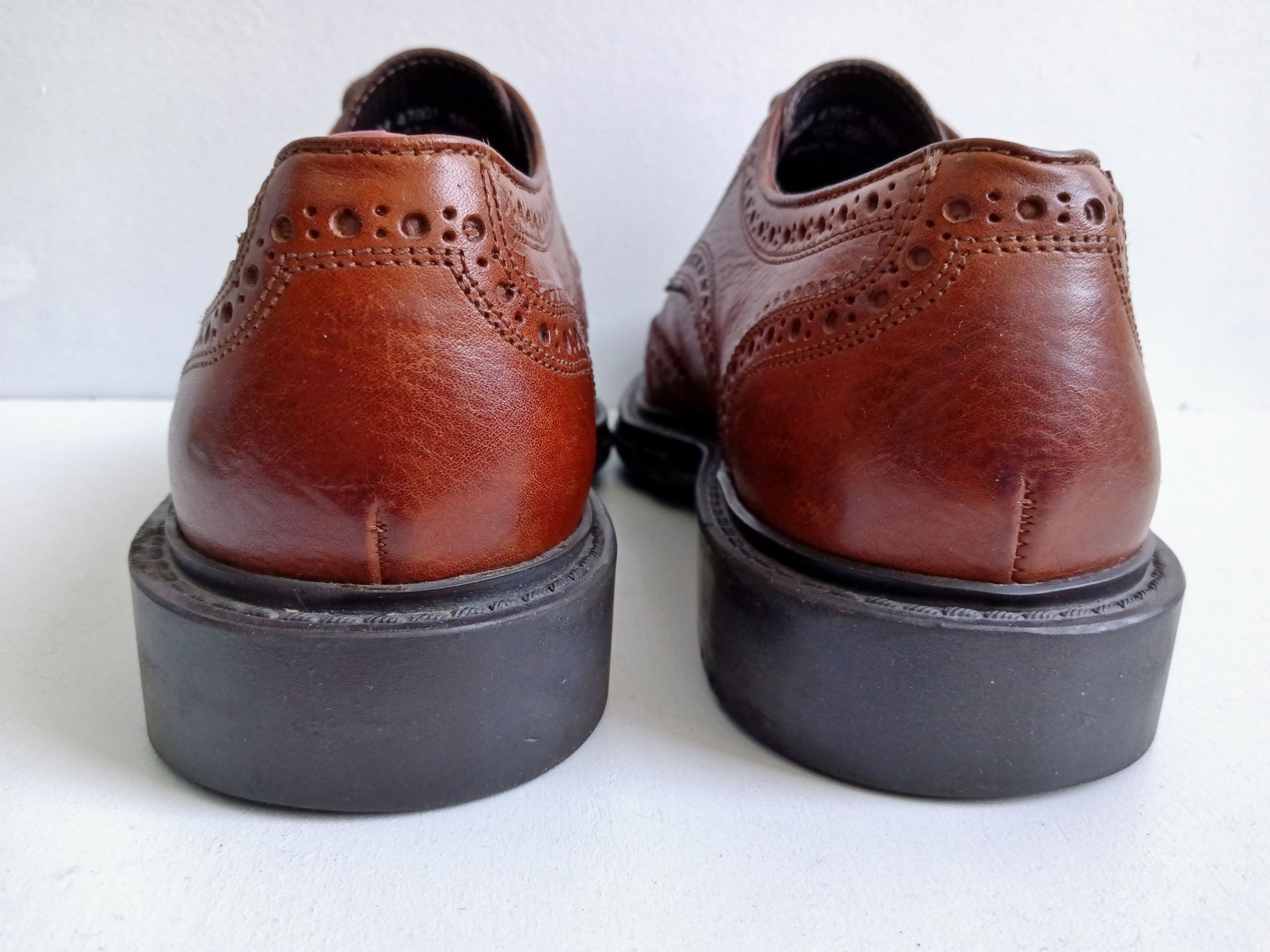 Polo Ralph Lauren Polo Ralph Lauren Wingtip Oxford Shoes Size US 10 / EU 43 - 6 Thumbnail
