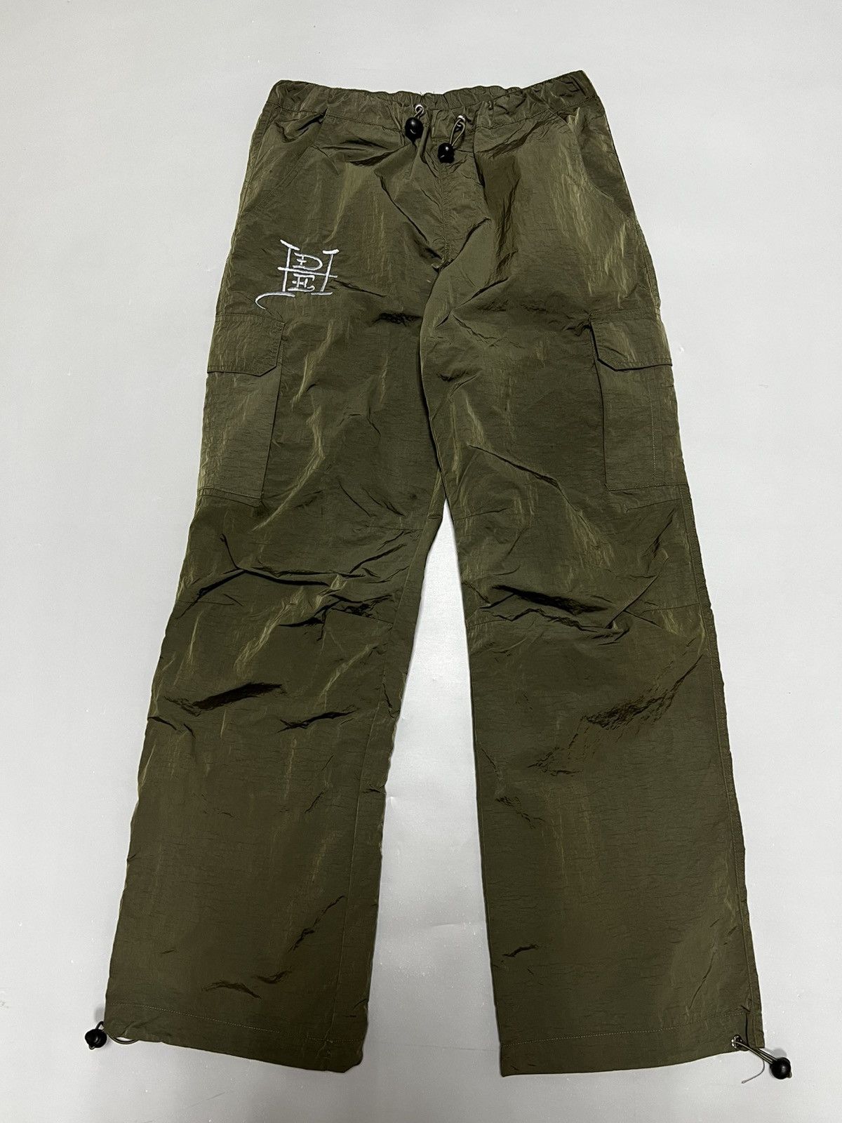 Ed Hardy × Urban Outfitters Ed Hardy x Urban Outfitters Big Logo Cargo Nylon Pants Baggy Size US 30 / EU 46 - 2 Thumbnail