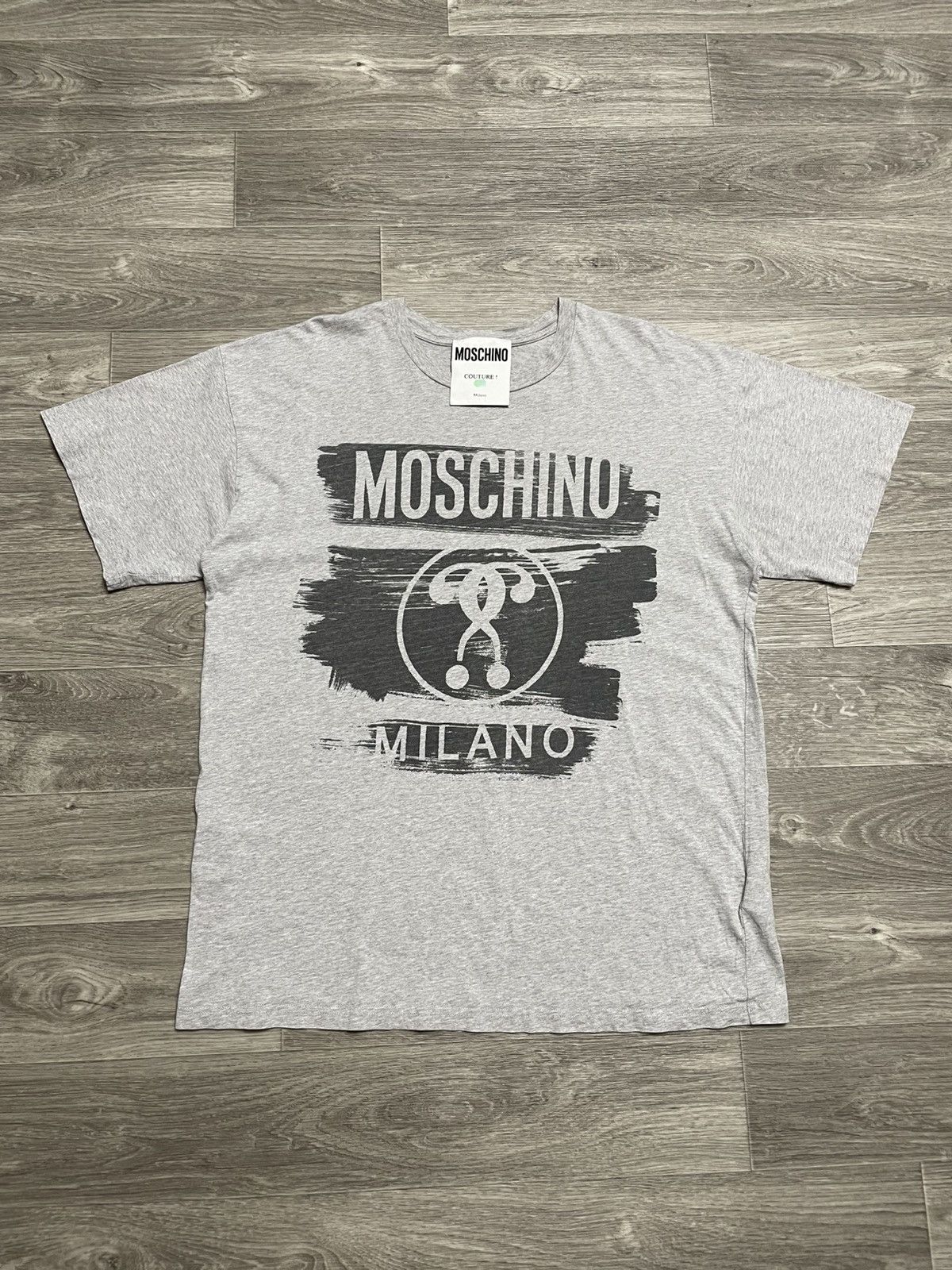 Moschino Vintage Moschino Milano Big Logo Gray T-Shirt Size US XL / EU 56 / 4 - 1 Thumbnail