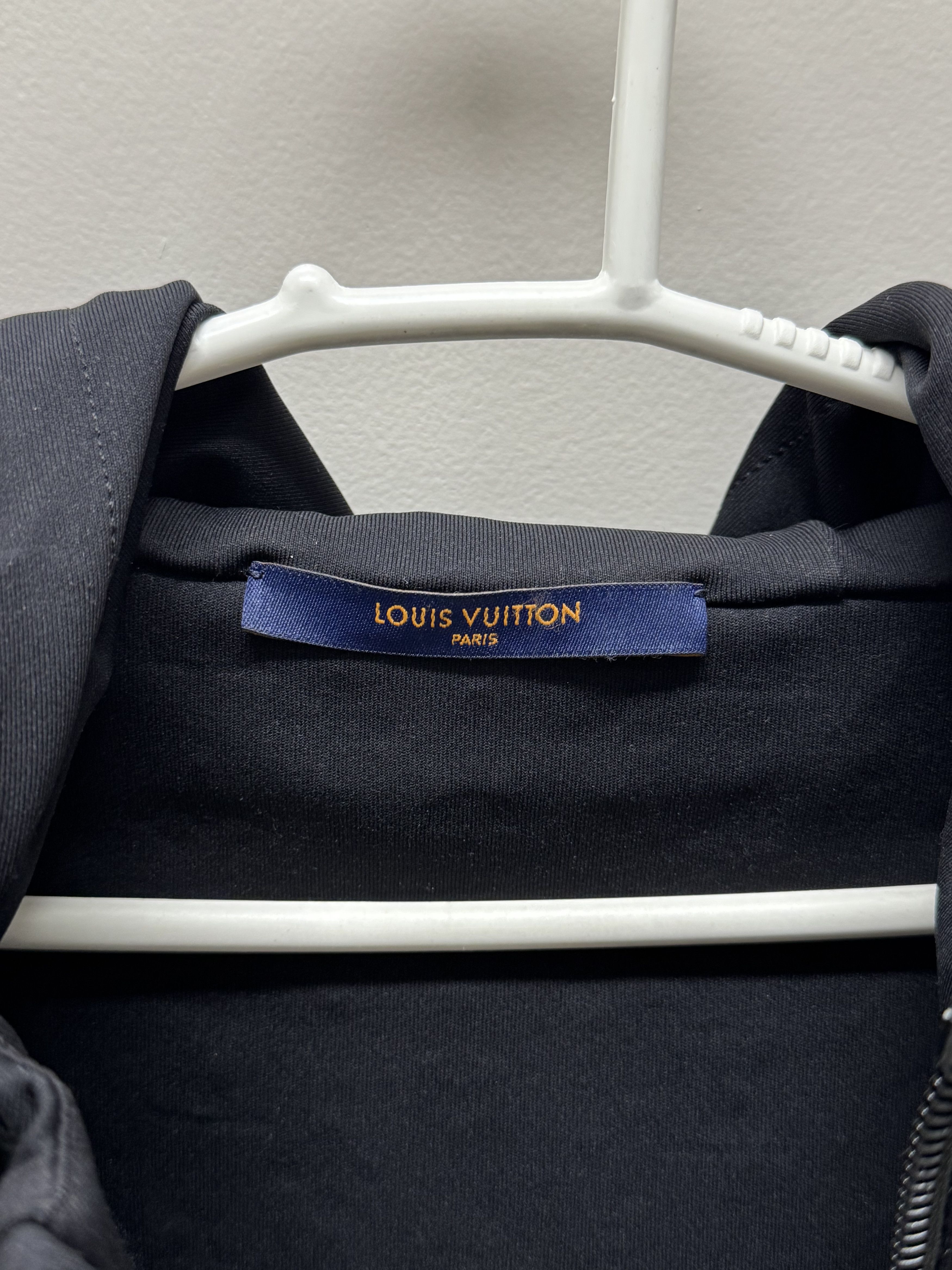 Louis Vuitton Louis Vuitton 2054 Black Heat Changing Monogram Zip Hoodie Size US L / EU 52-54 / 3 - 5 Thumbnail