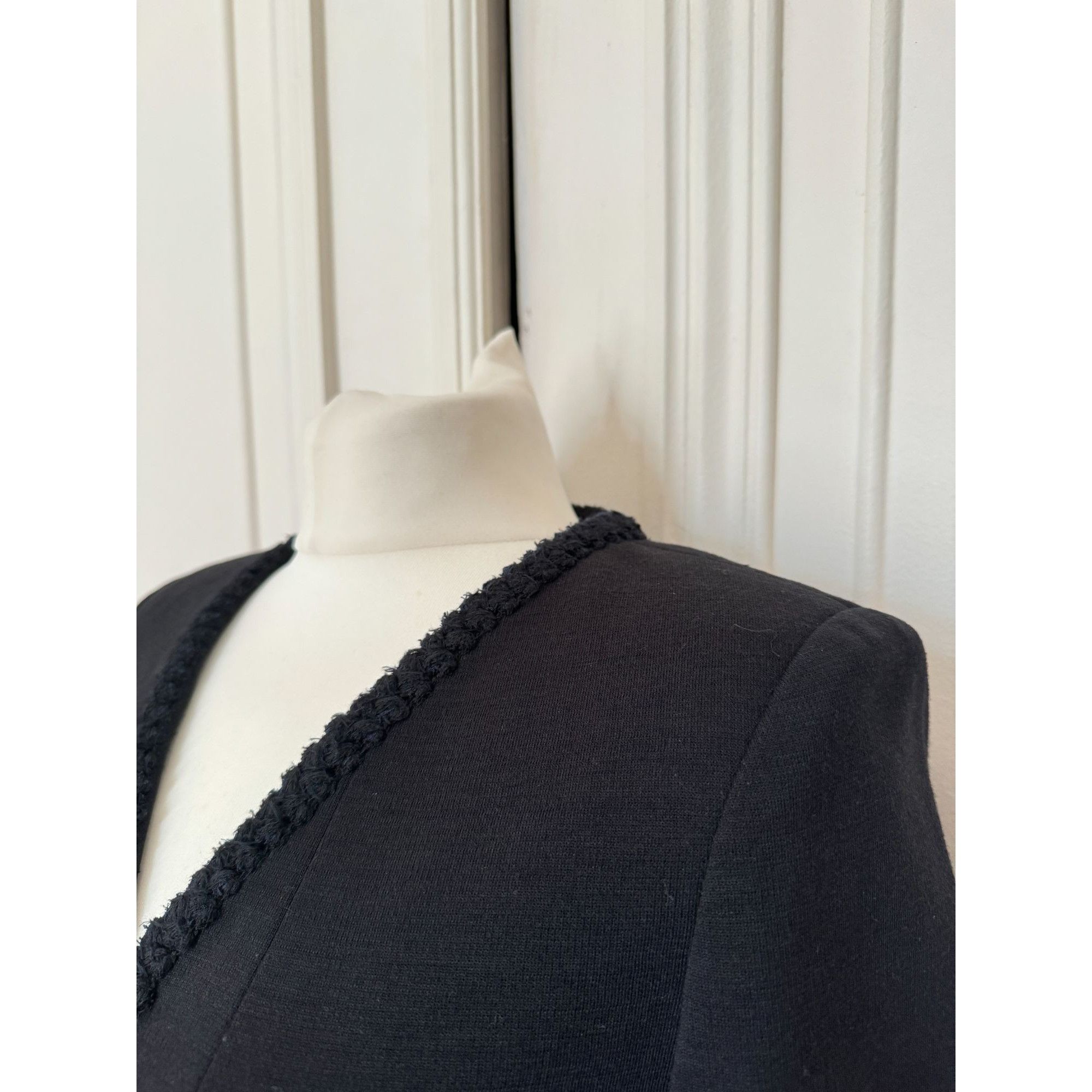 Chanel Black Wool La petite veste noire Jacket Size XS / US 0-2 / IT 36-38 - 4 Thumbnail