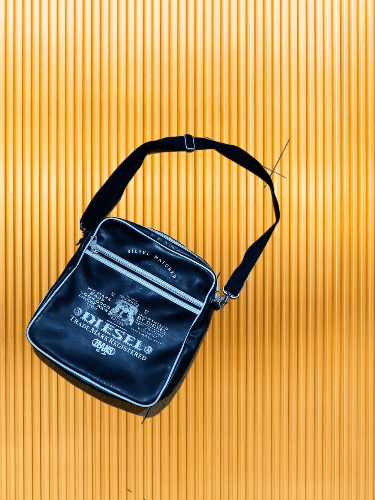 Diesel RARE Vintage Diesel Crossbody Shoulder Bag Y2K Size ONE SIZE - 1 Thumbnail