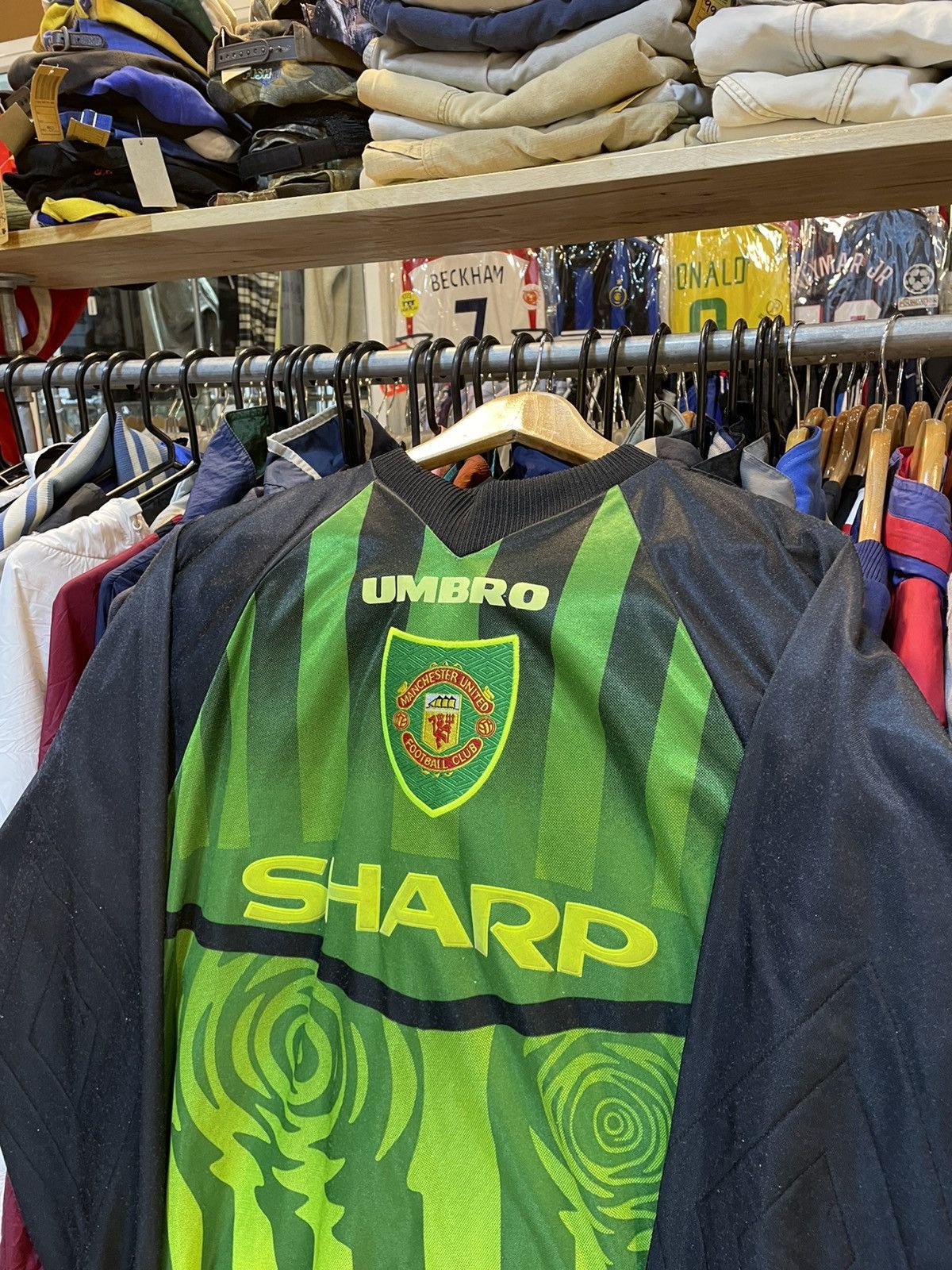 Umbro Vintage 1997-1999 Manchester United Goalkeeper Kit Size US M / EU 48-50 / 2 - 2 Thumbnail