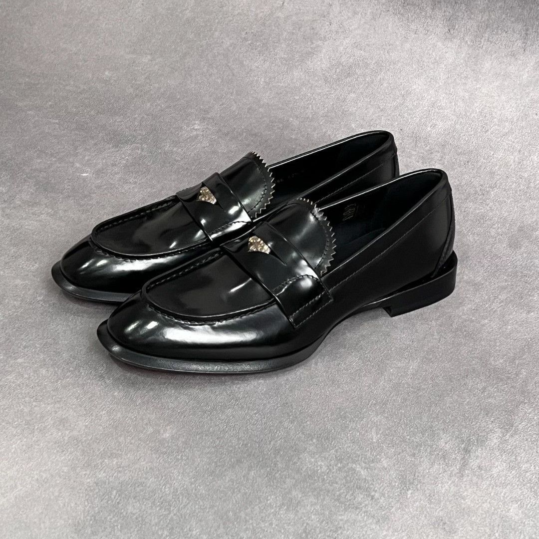 Alexander McQueen Alexander McQueen Leather Black Lowtop Sneakers 7 Men Size US 7 / EU 40 - 1 Thumbnail