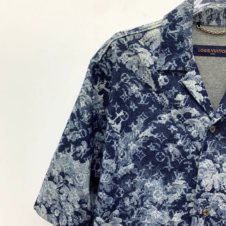 Louis Vuitton Louis Vuitton Blue floral logo full print cotton lapel sin Size US M / EU 48-50 / 2 - 3 Thumbnail
